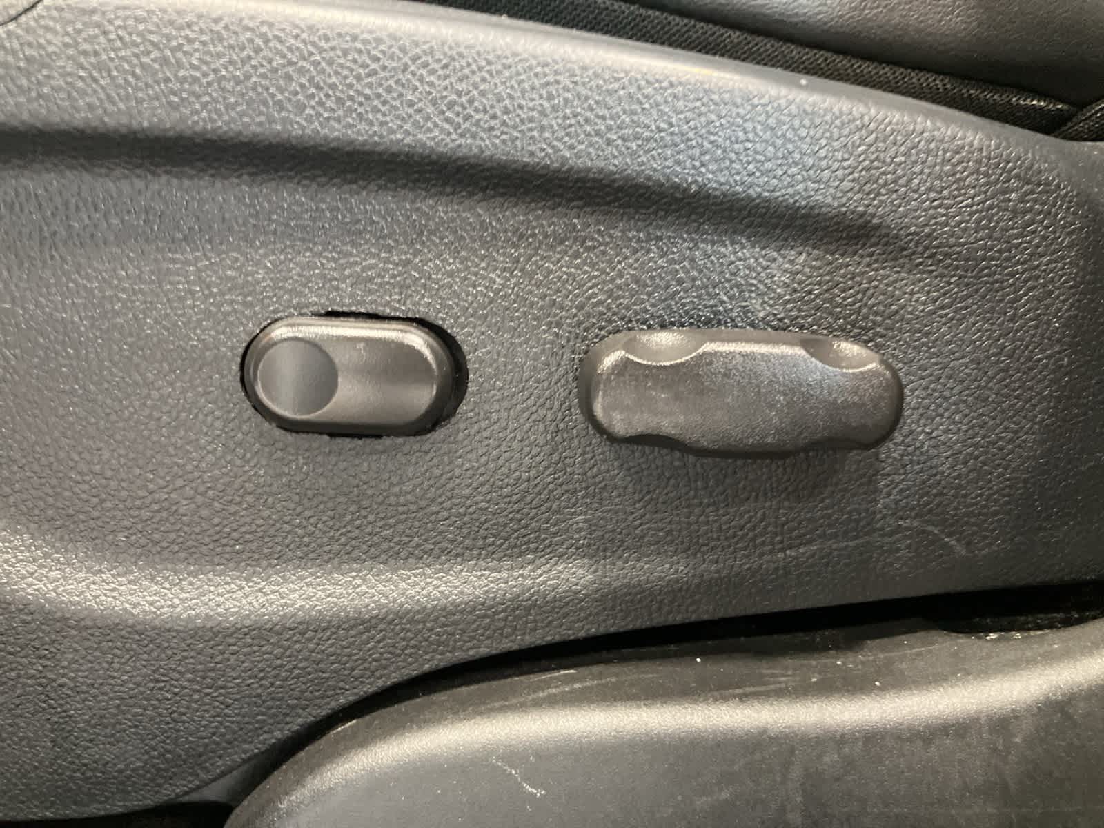 Thumbnail: 2017 Chevrolet Trax - 11