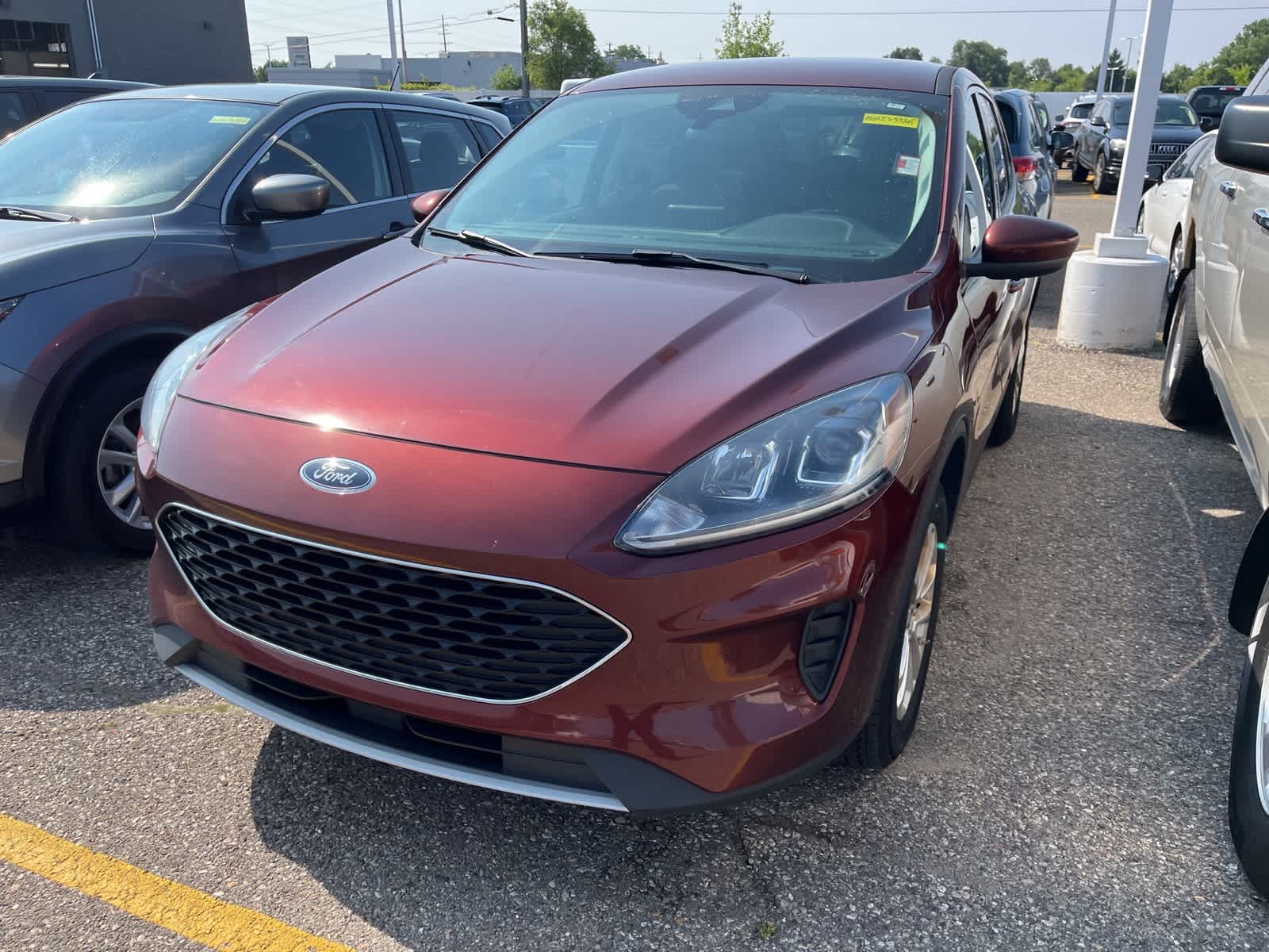 Thumbnail: 2021 Ford Escape - 3