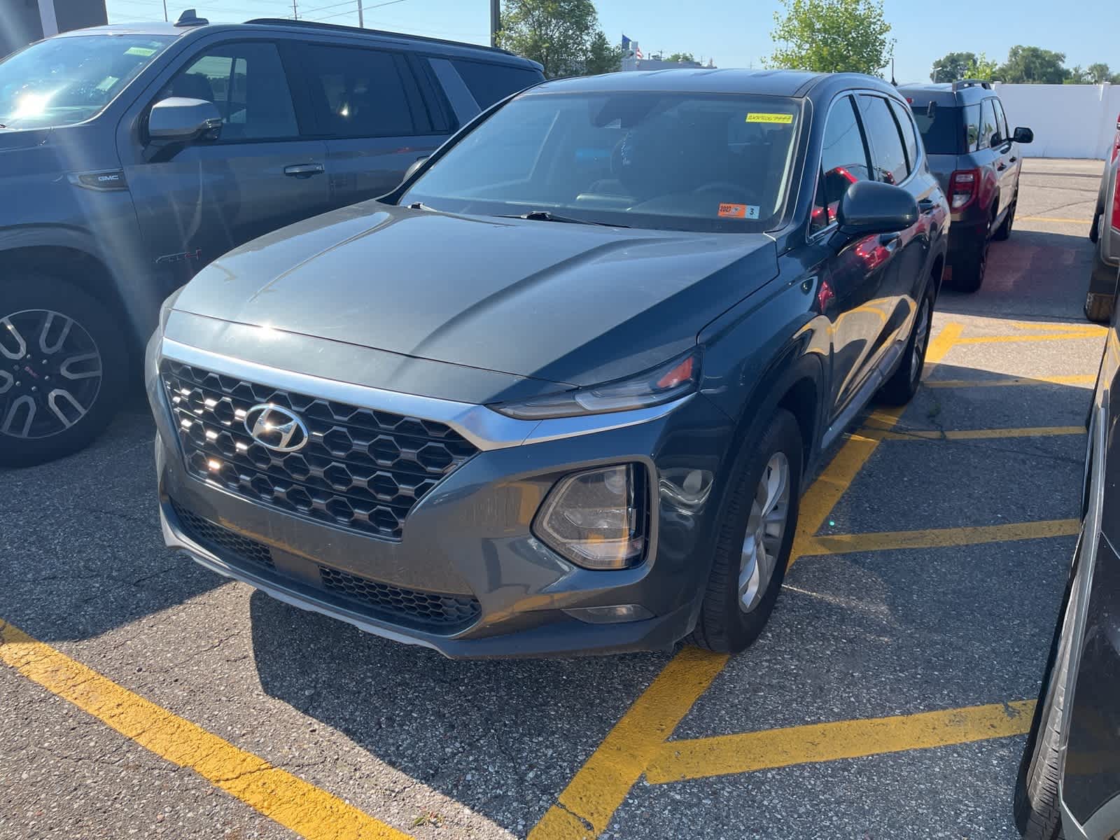 Thumbnail: 2019 Hyundai Santa Fe - 3
