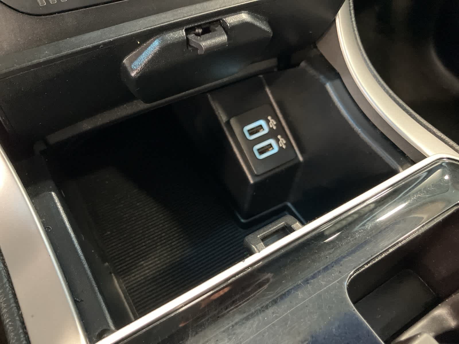 Thumbnail: 2019 Ford Edge - 16