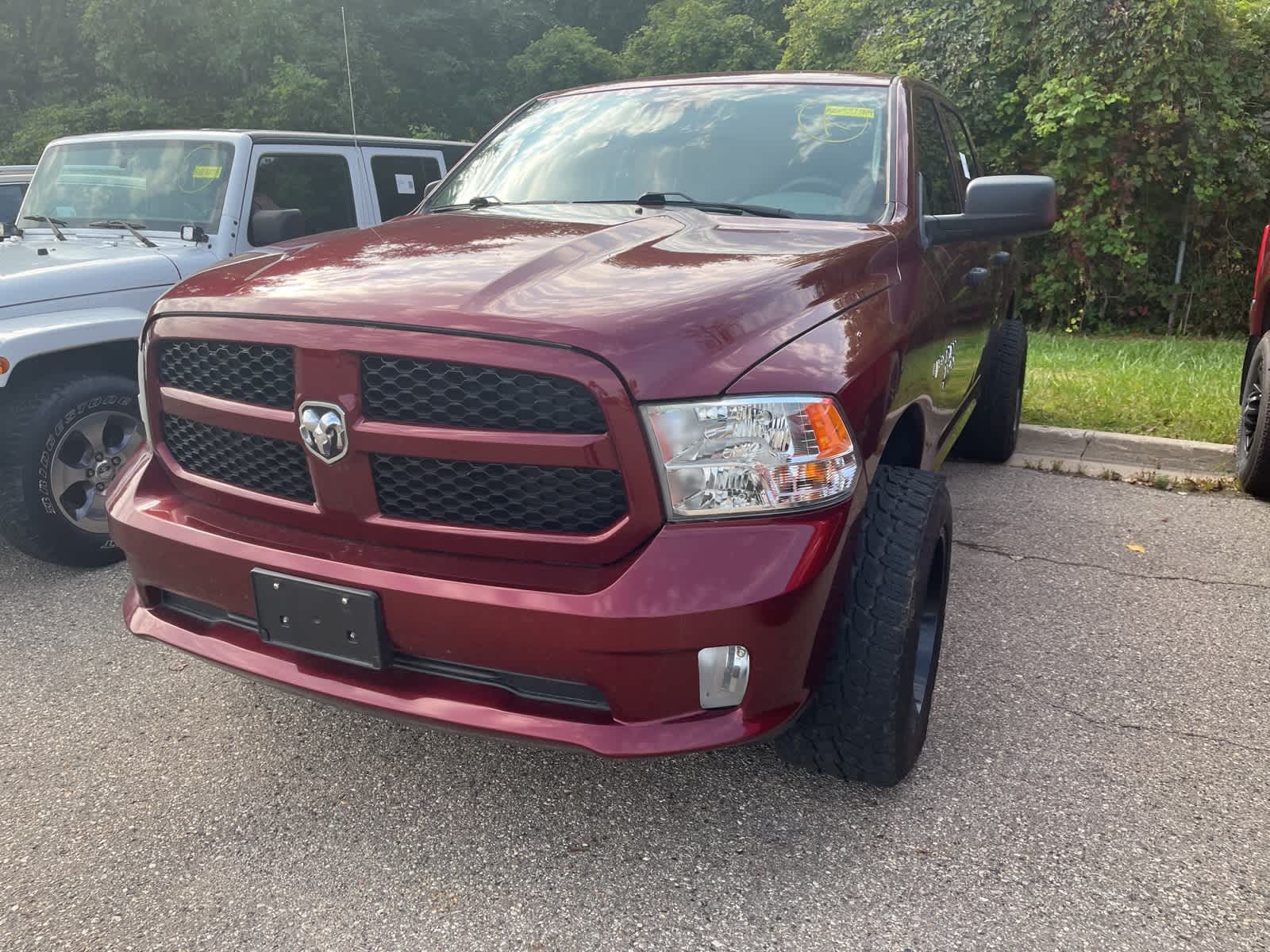 Thumbnail: 2019 RAM 1500 Classic - 3