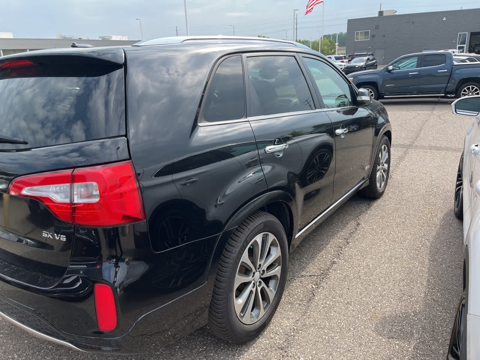 Thumbnail: 2015 Kia Sorento - 15