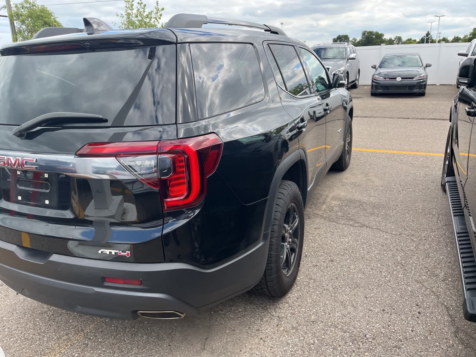 Thumbnail: 2023 GMC Acadia - 13