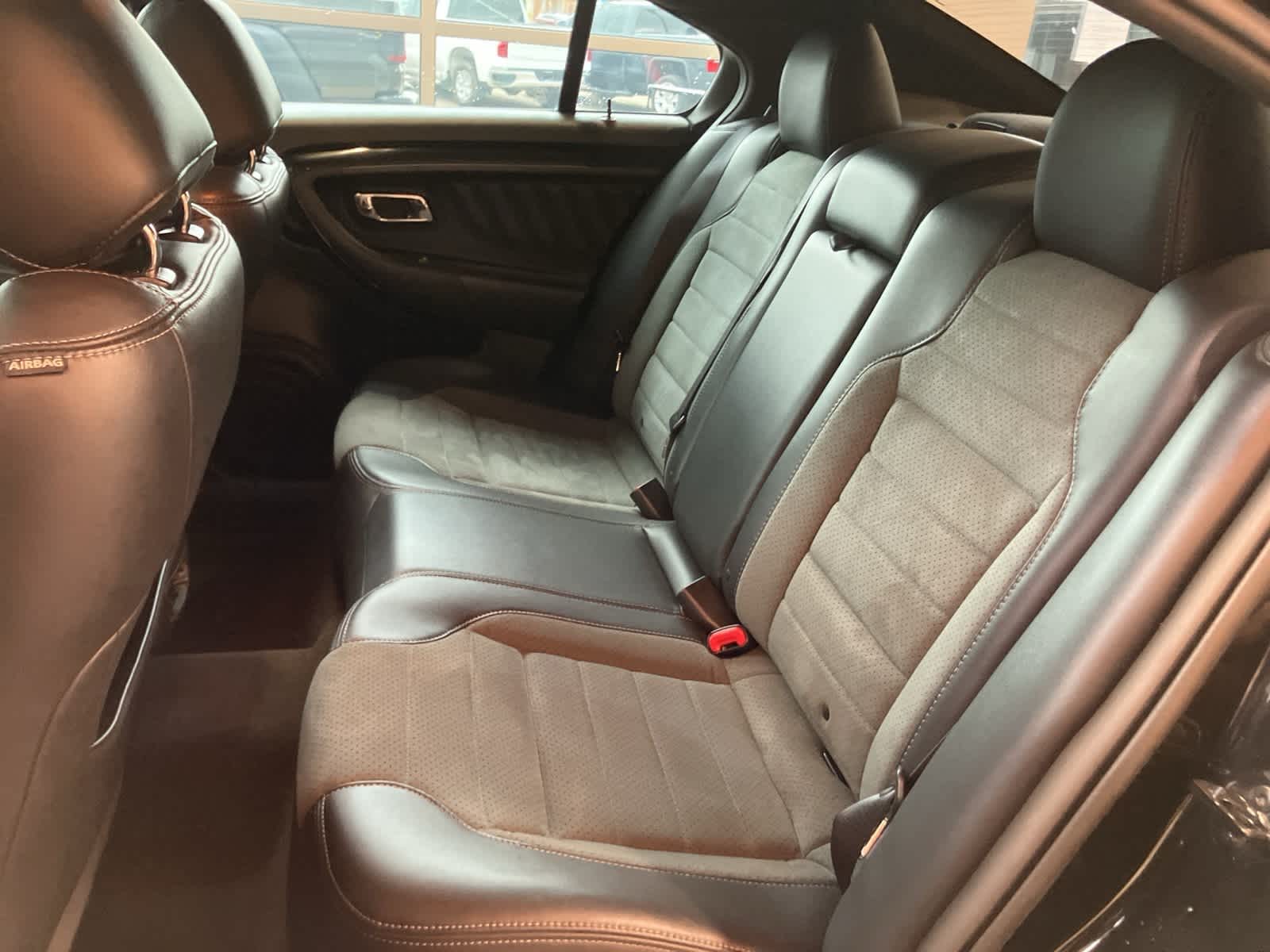 Thumbnail: 2013 Ford Taurus - 23