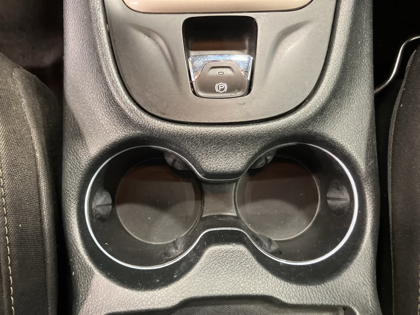 Thumbnail: 2016 Jeep Cherokee - 18