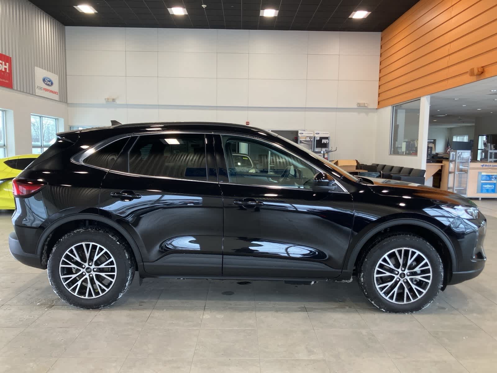 Thumbnail: 2025 Ford Escape - 4