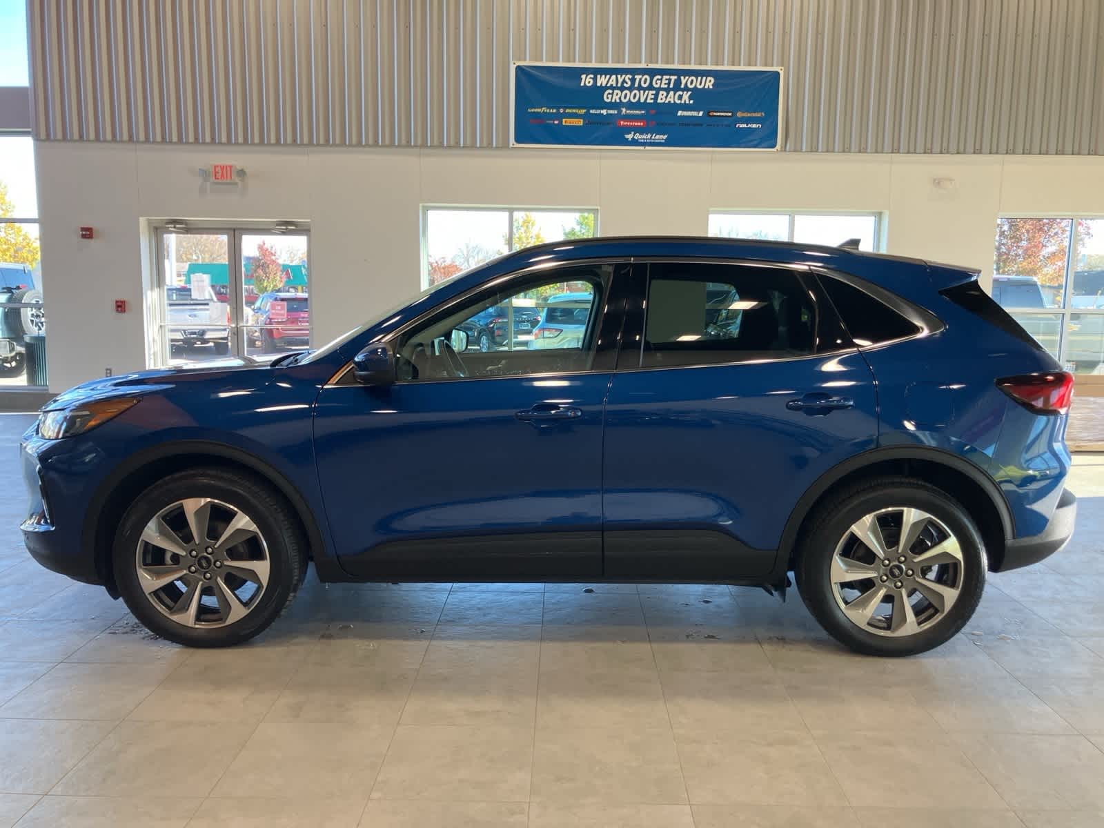 Thumbnail: 2023 Ford Escape - 8