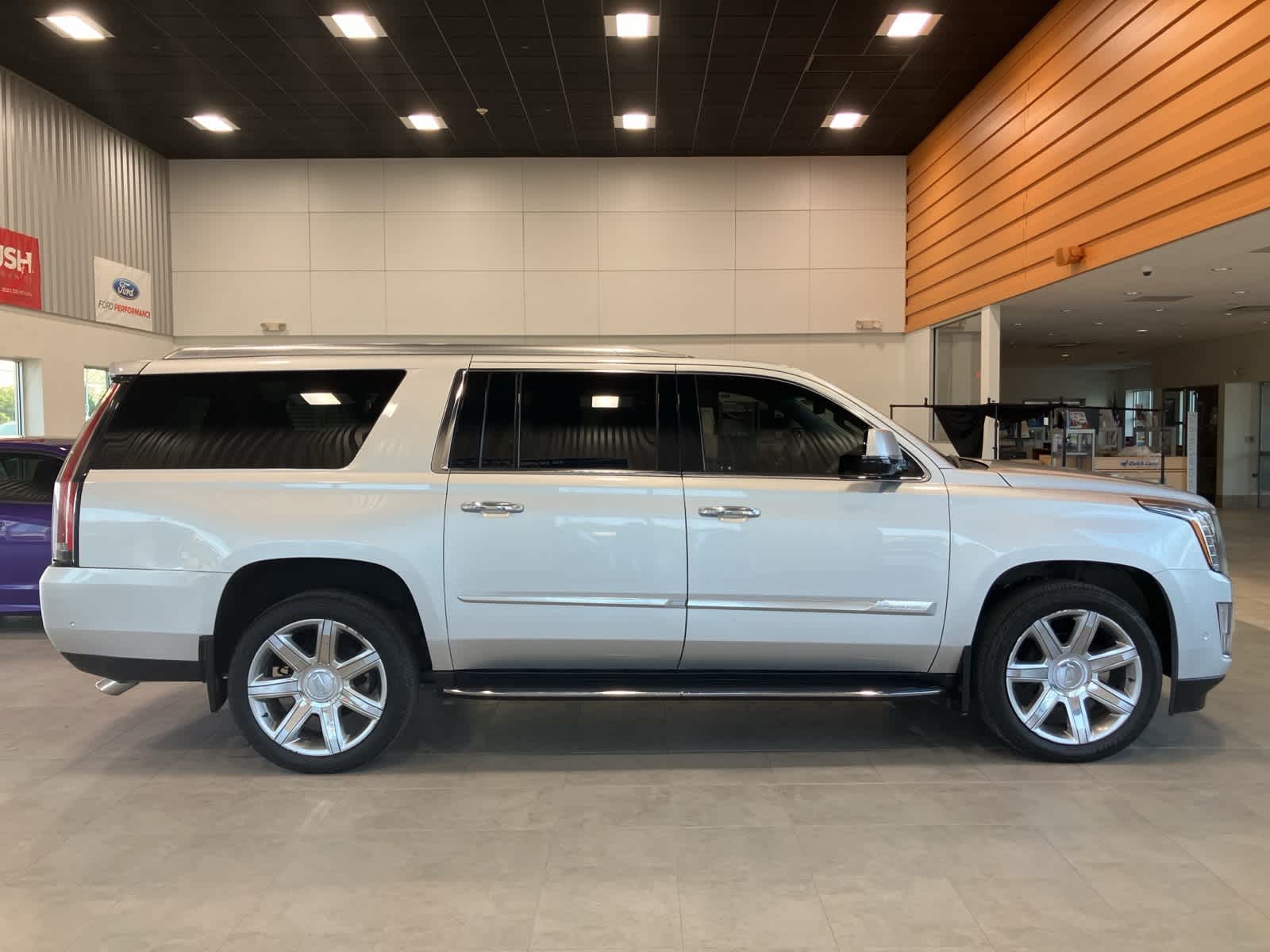 Thumbnail: 2020 Cadillac Escalade - 4