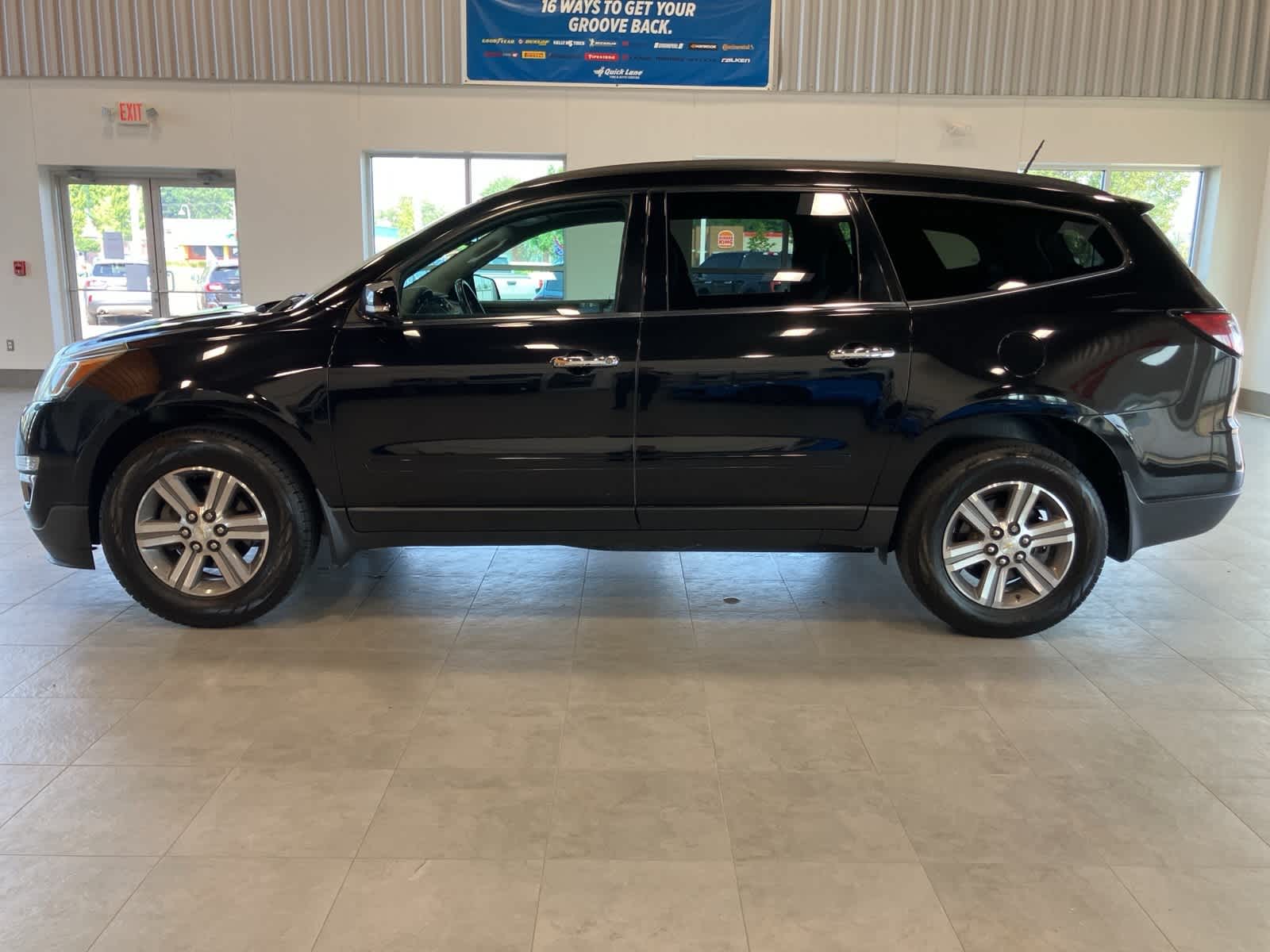 Thumbnail: 2017 Chevrolet Traverse - 8