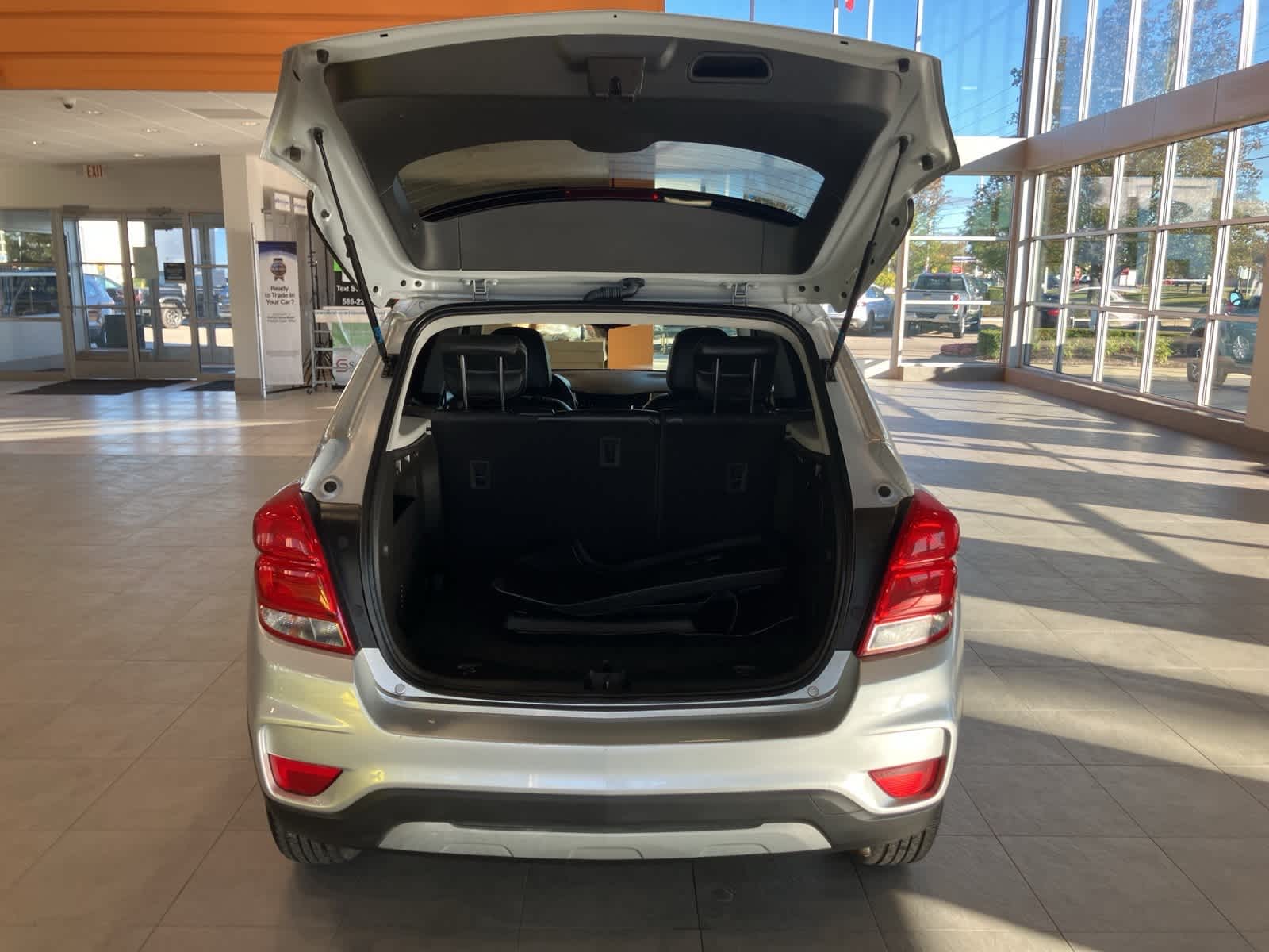 Thumbnail: 2017 Chevrolet Trax - 28