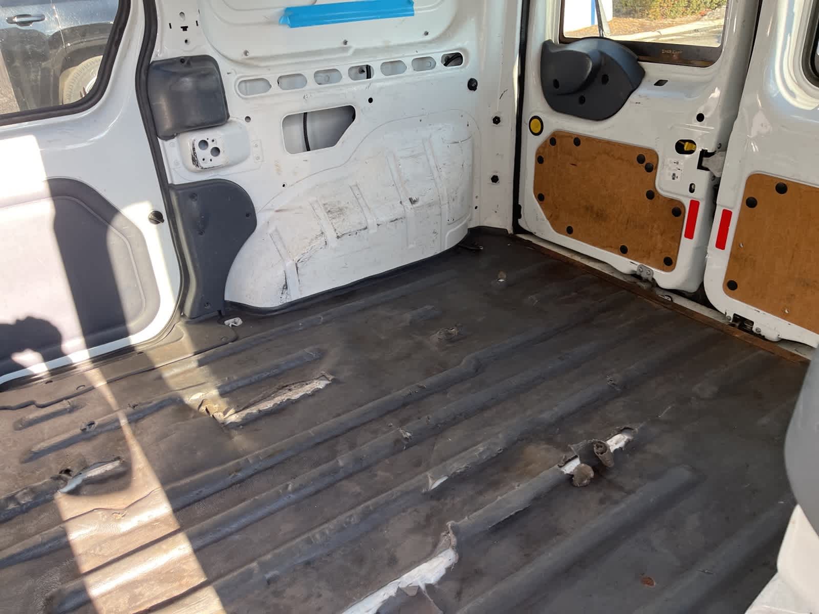 Thumbnail: 2013 Ford Transit Series - 21