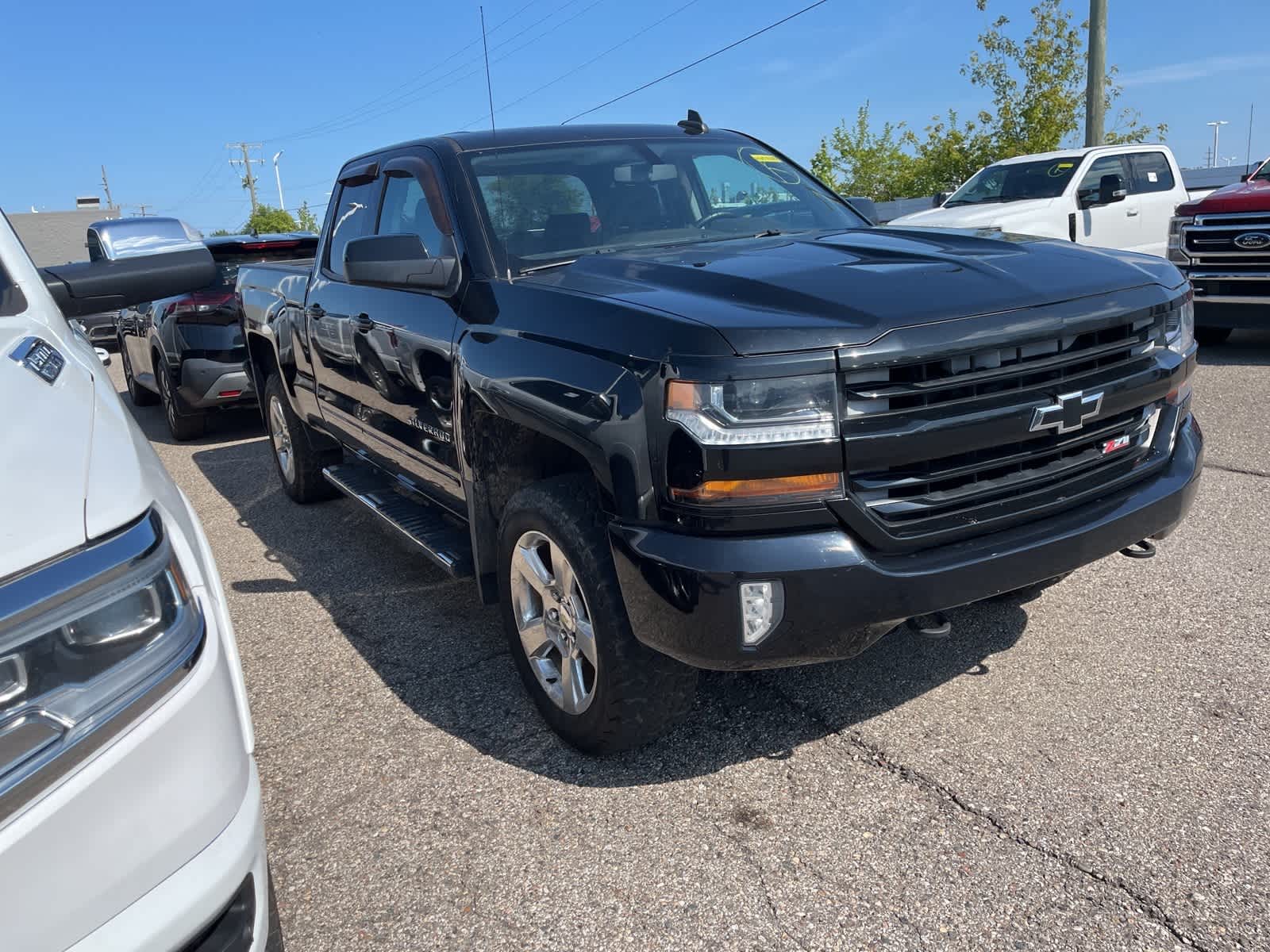 Thumbnail: 2016 Chevrolet Silverado 1500 - 17