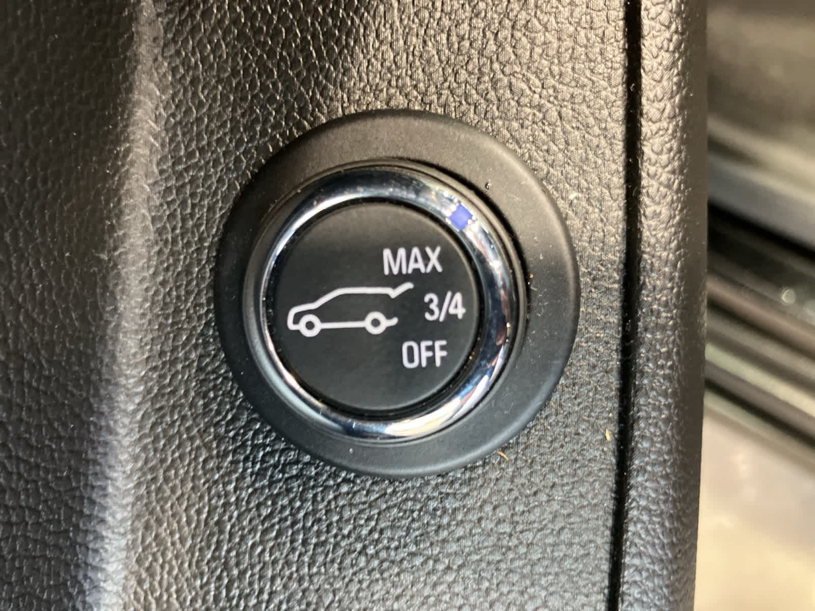 Thumbnail: 2022 Chevrolet Traverse - 15