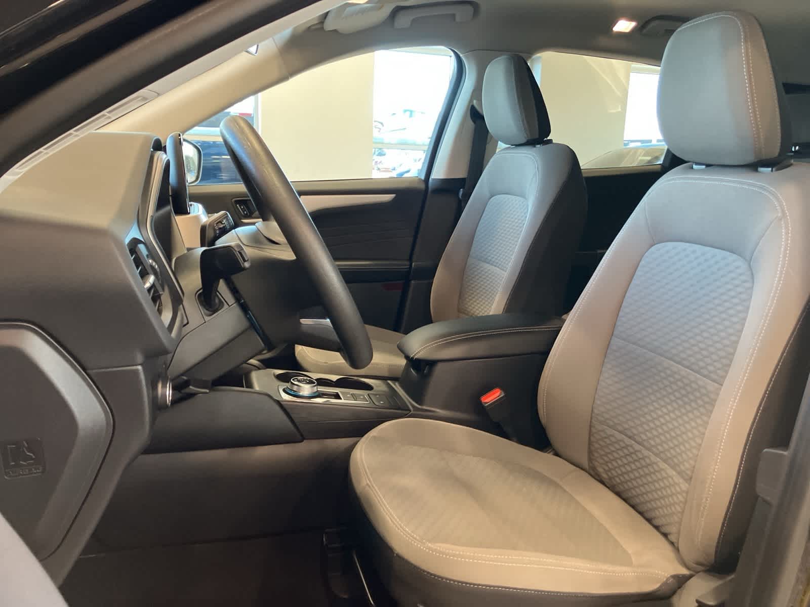 Thumbnail: 2022 Ford Escape - 10