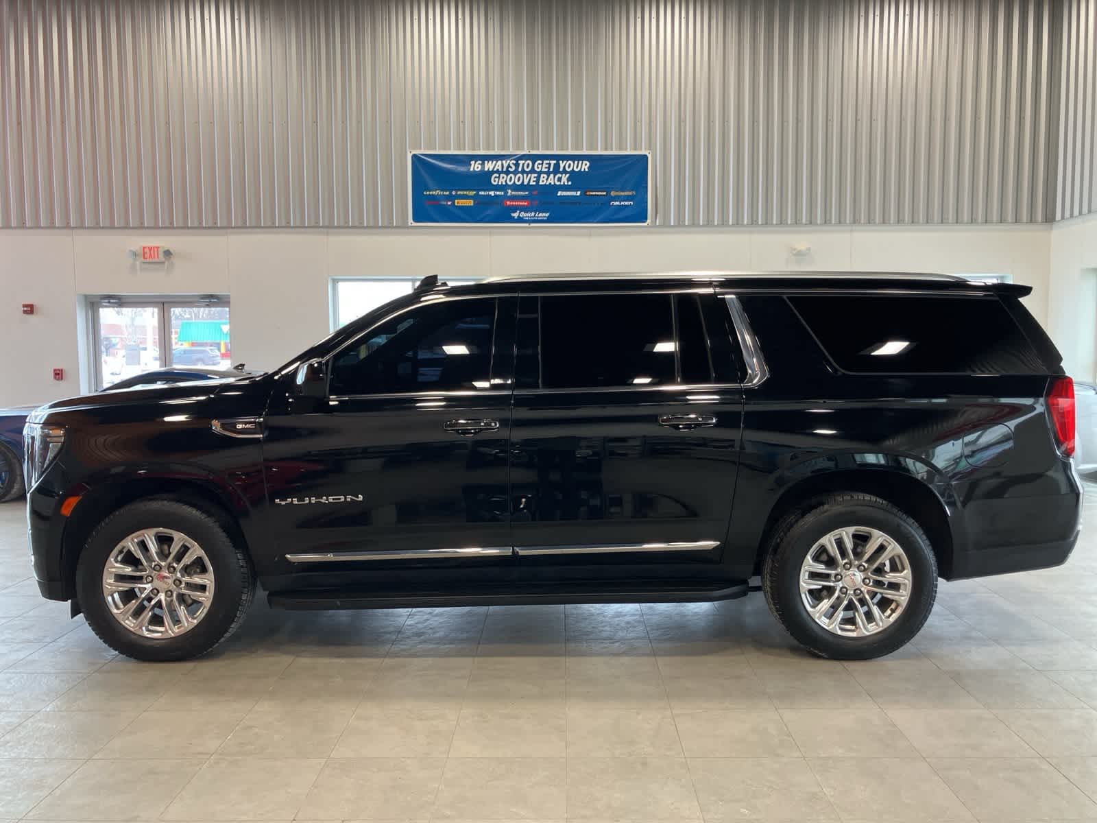 Thumbnail: 2021 GMC Yukon XL - 8