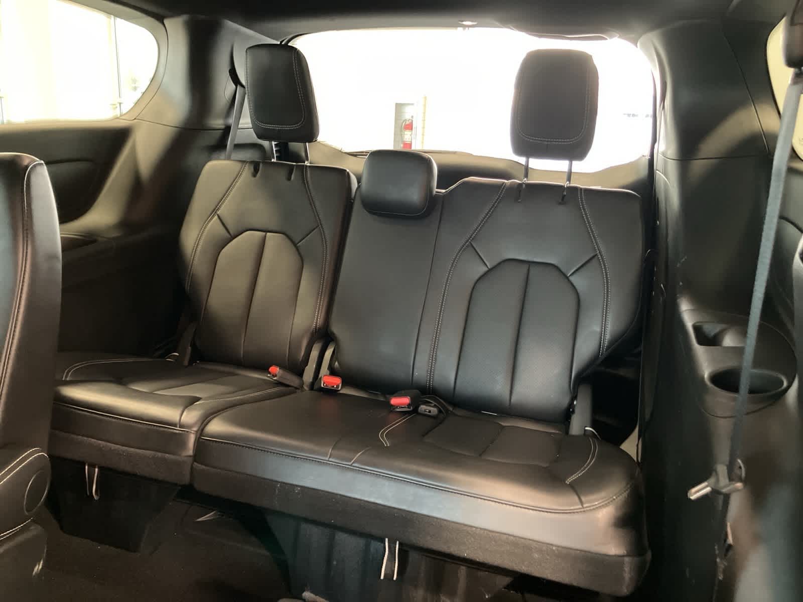 Thumbnail: 2025 Chrysler Pacifica - 30