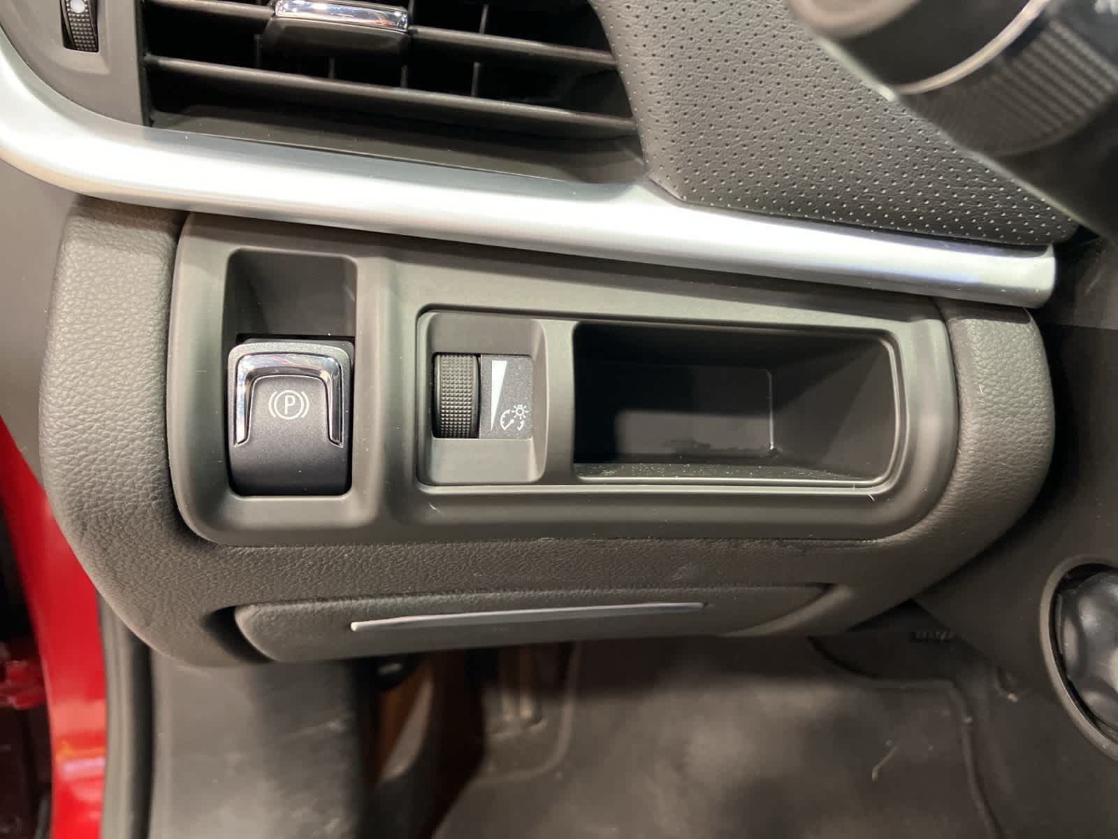 Thumbnail: 2013 Cadillac XTS - 15