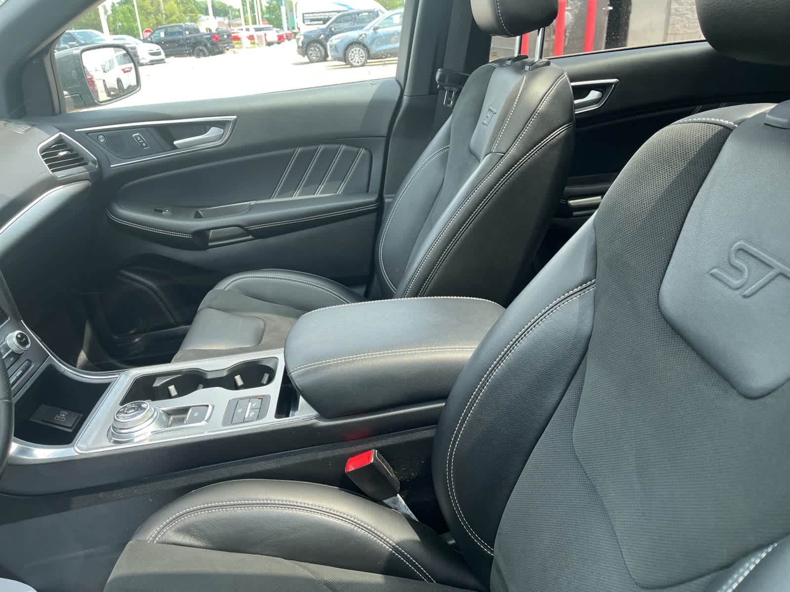 2021 Ford Edge ST 19