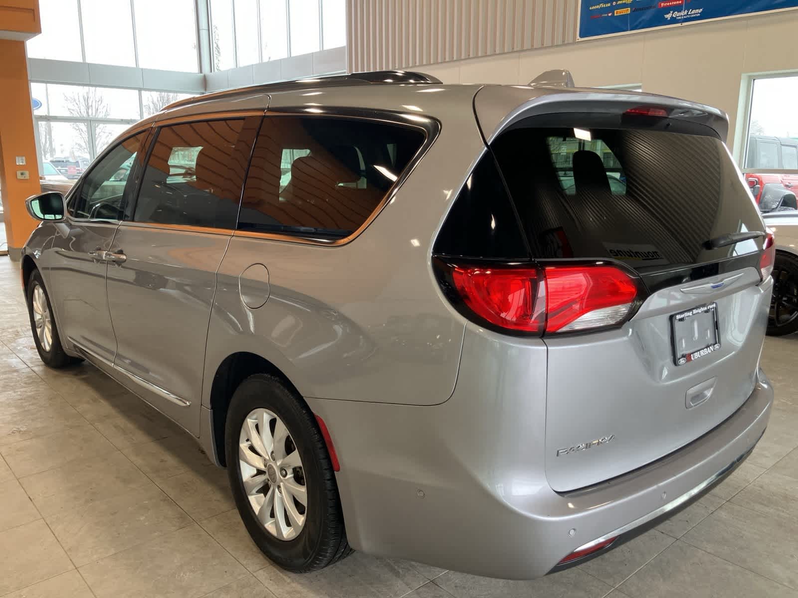 Thumbnail: 2018 Chrysler Pacifica - 7