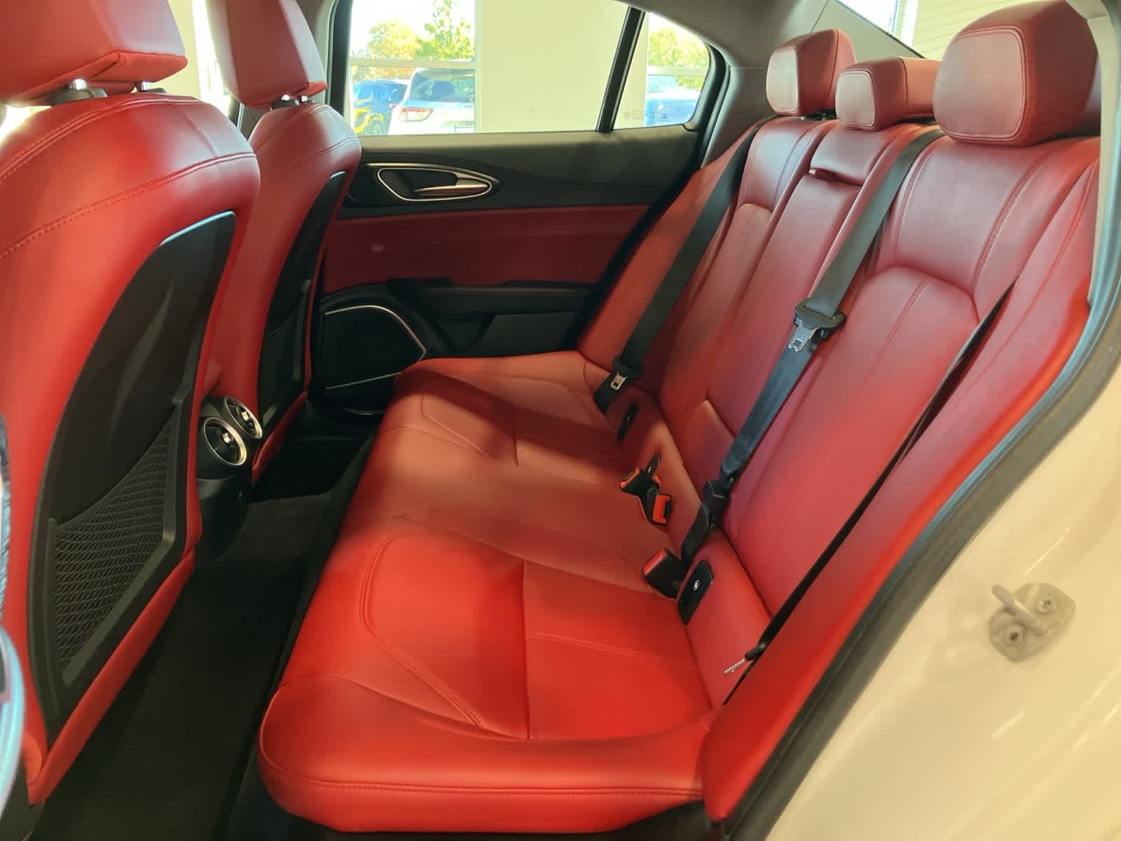 Thumbnail: 2020 Alfa Romeo Giulia - 25