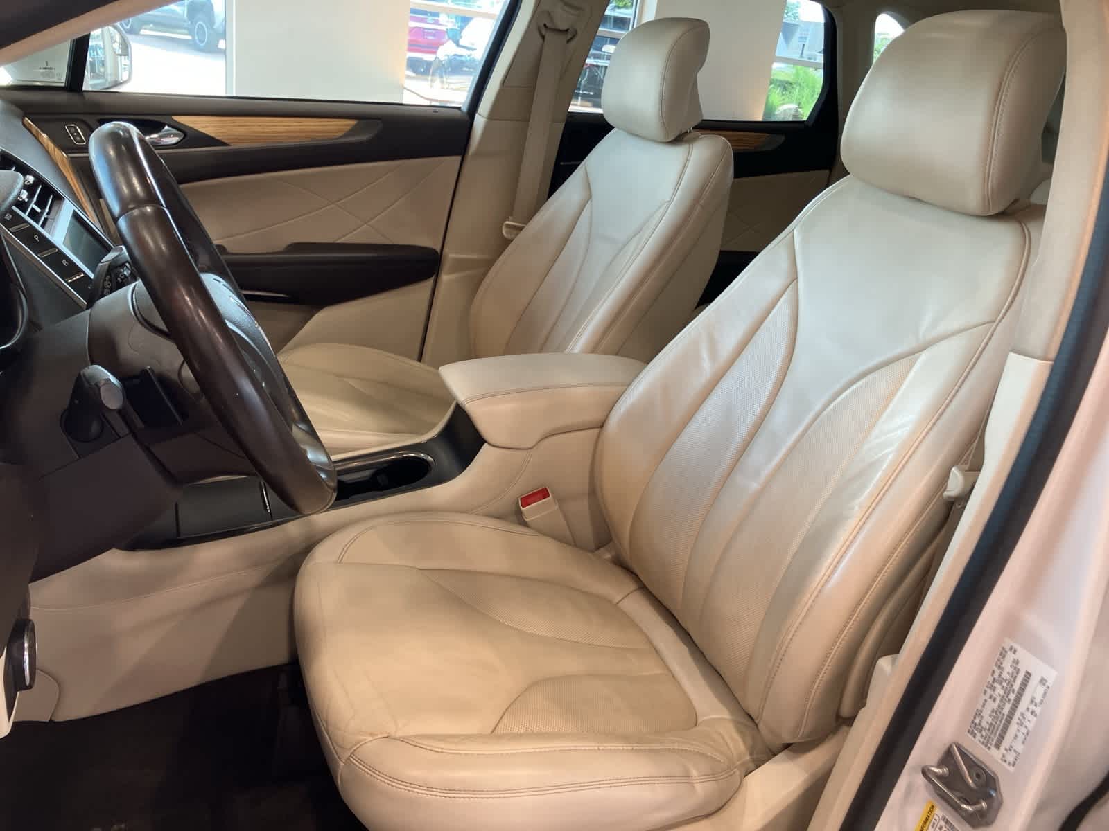 Thumbnail: 2016 Lincoln MKC - 13