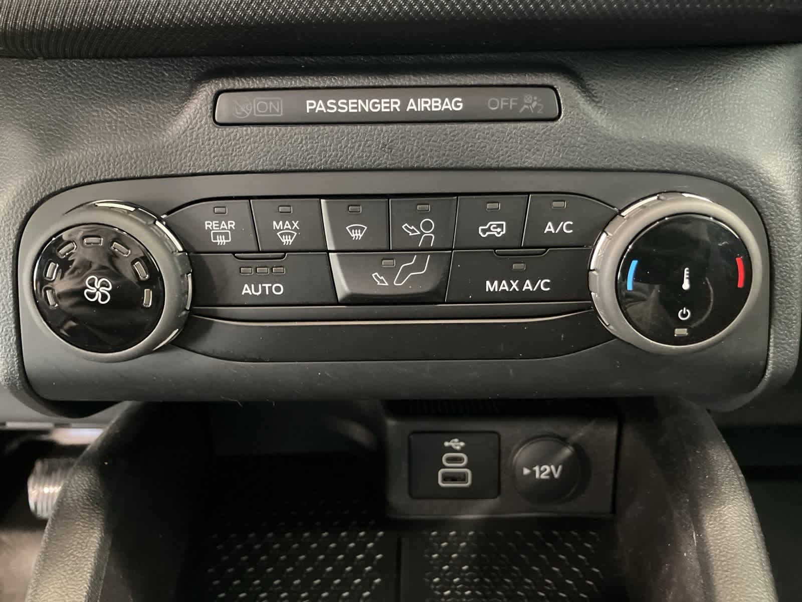 Thumbnail: 2023 Ford Bronco Sport - 18