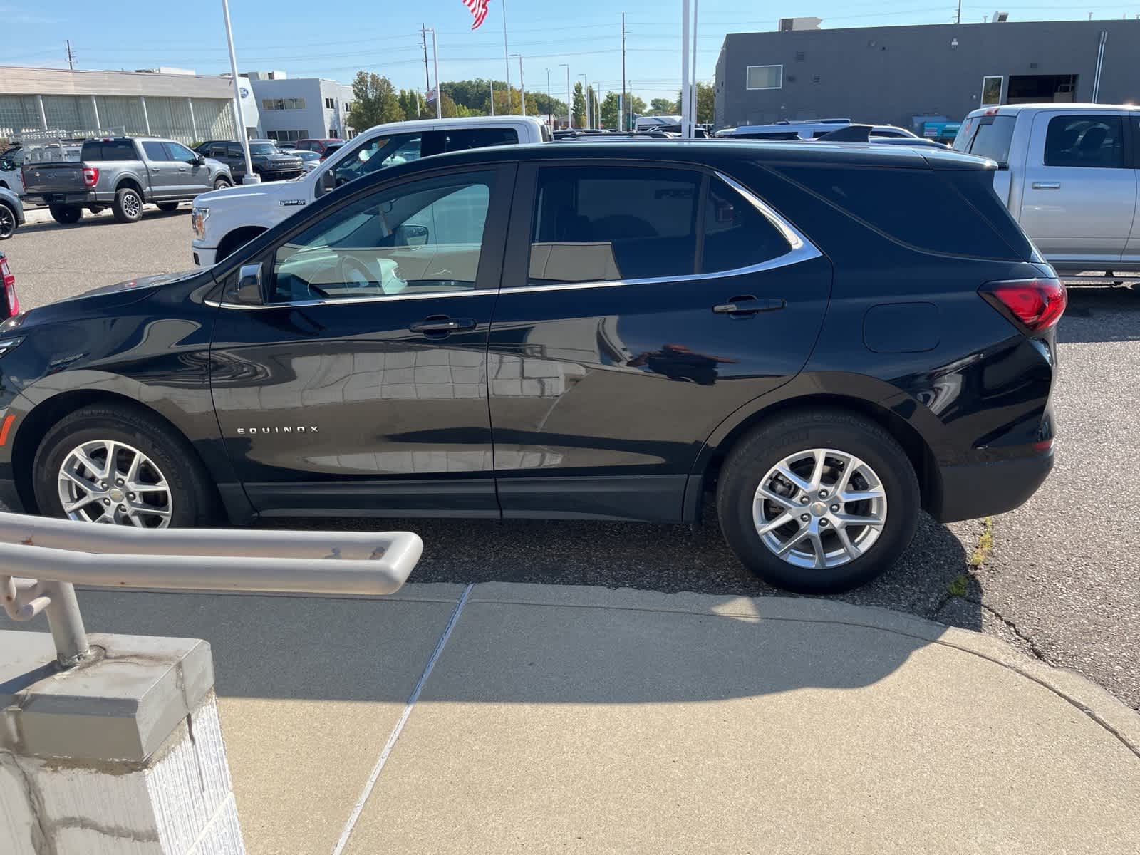Thumbnail: 2022 Chevrolet Equinox - 5