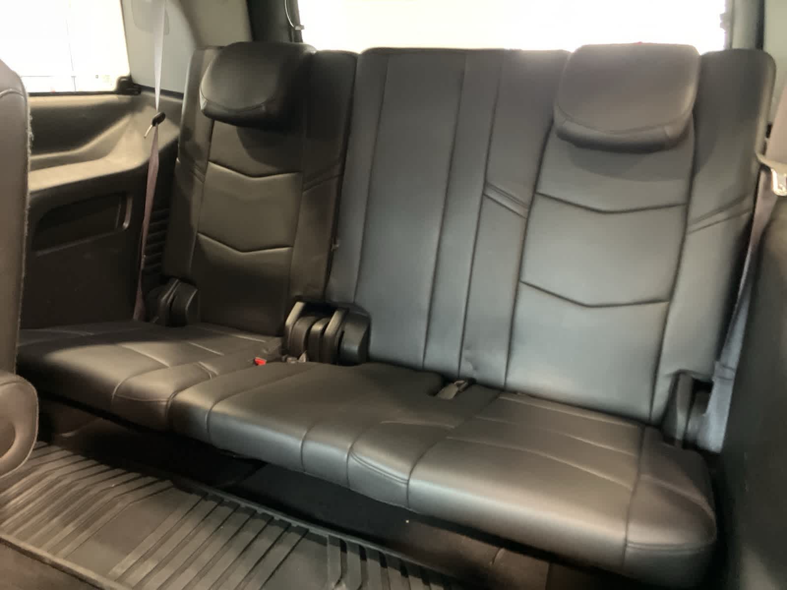 Thumbnail: 2017 Cadillac Escalade - 31