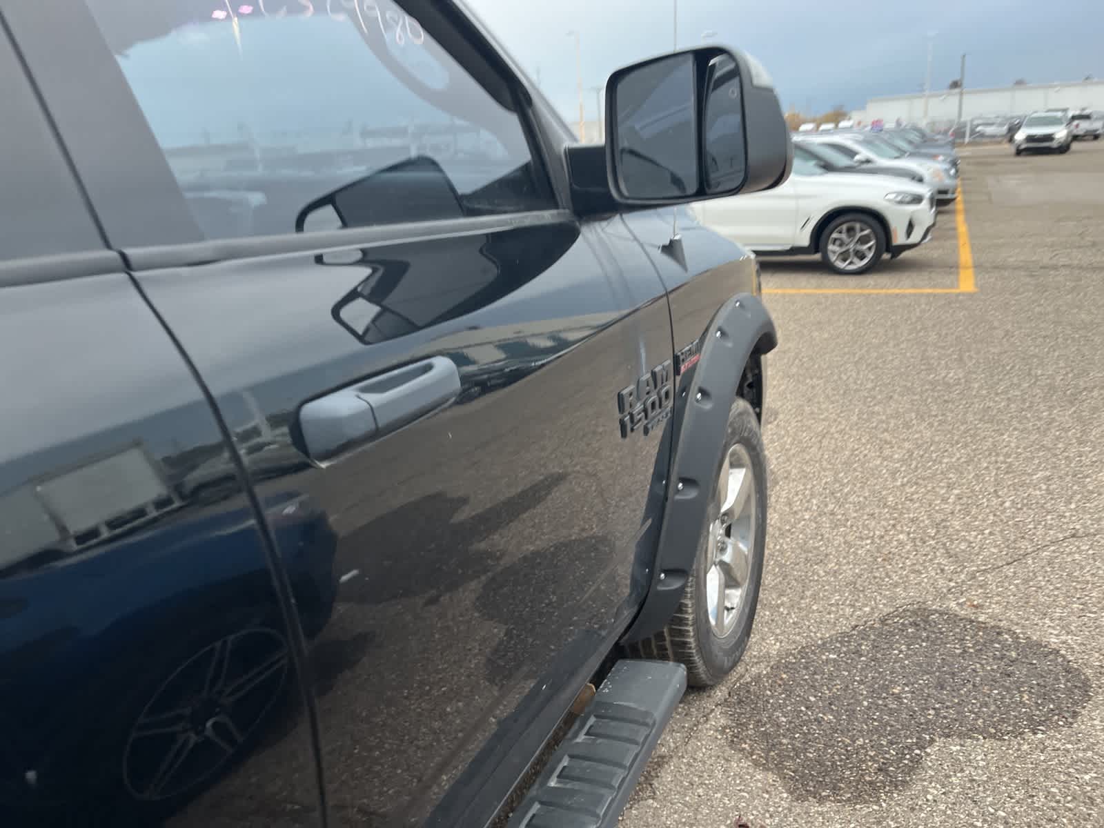 Thumbnail: 2019 RAM 1500 Classic - 15