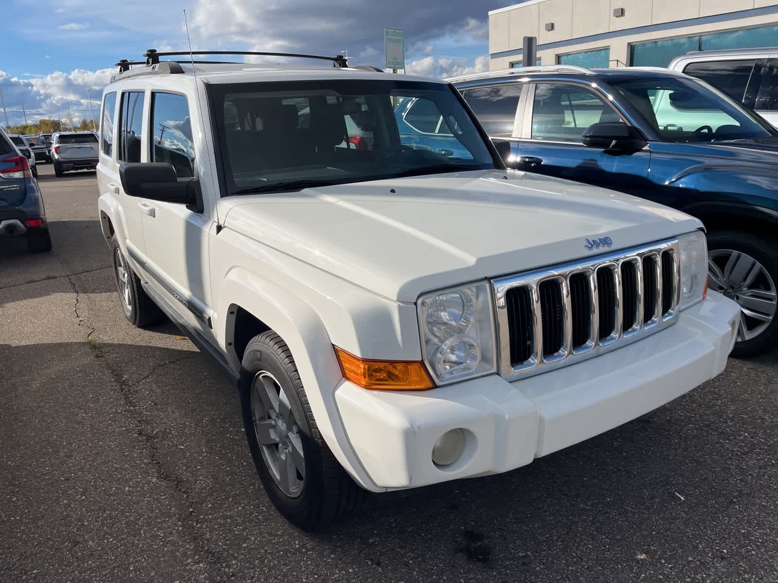 Thumbnail: 2008 Jeep Commander - 21