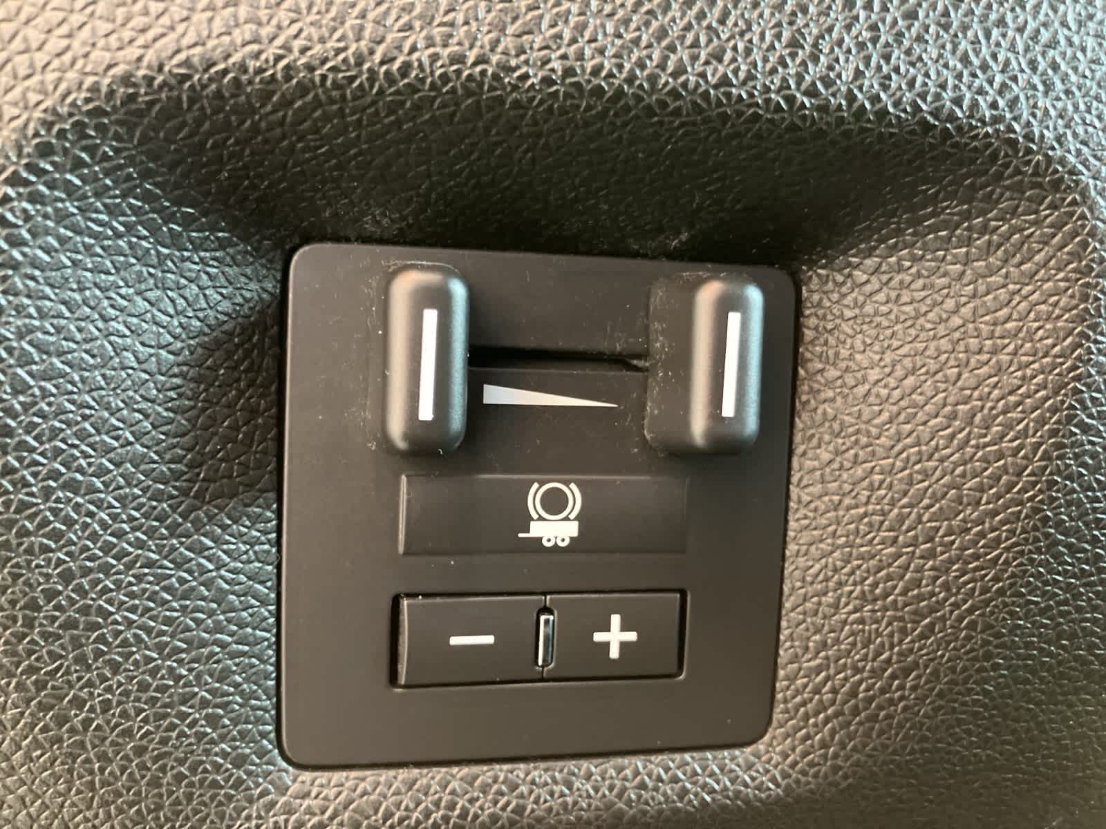 Thumbnail: 2010 Chevrolet Silverado 1500 - 14