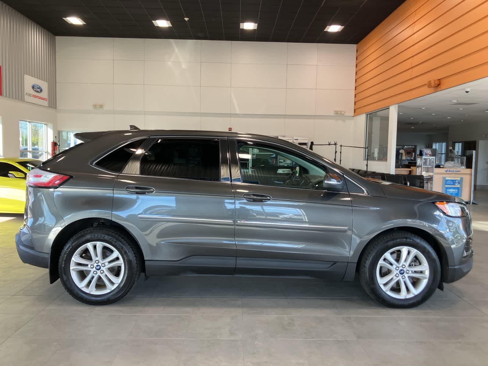 Thumbnail: 2019 Ford Edge - 4