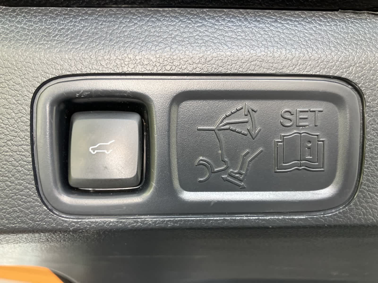 Thumbnail: 2023 Lincoln Navigator - 30