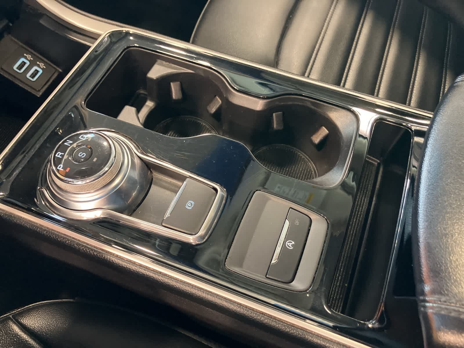 Thumbnail: 2019 Ford Edge - 18