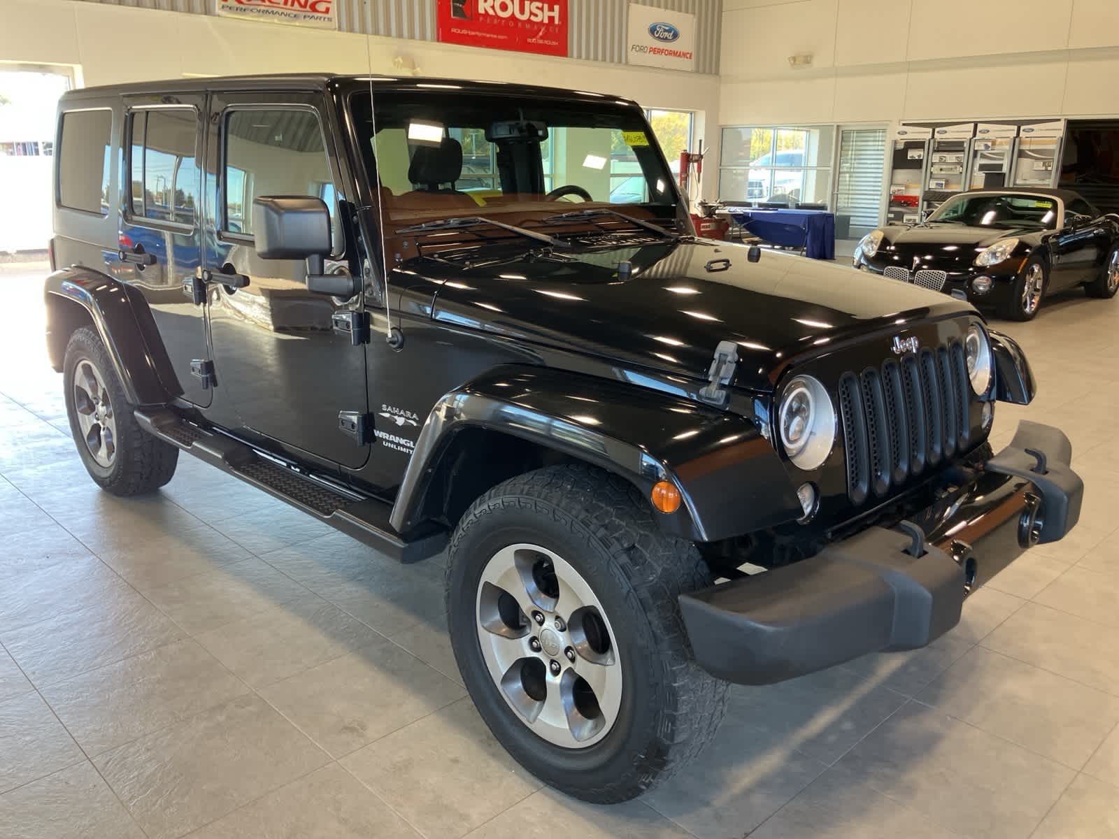 Thumbnail: 2016 Jeep Wrangler - 3