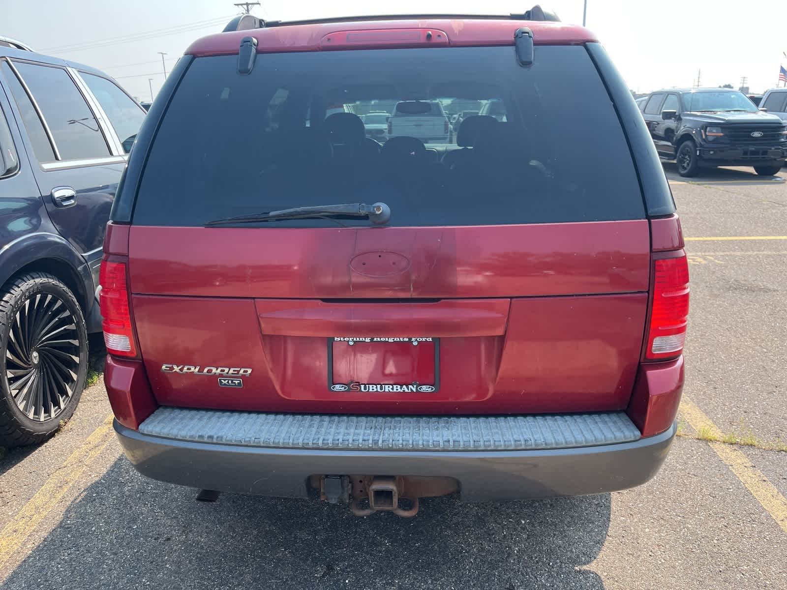 Thumbnail: 2004 Ford Explorer - 10