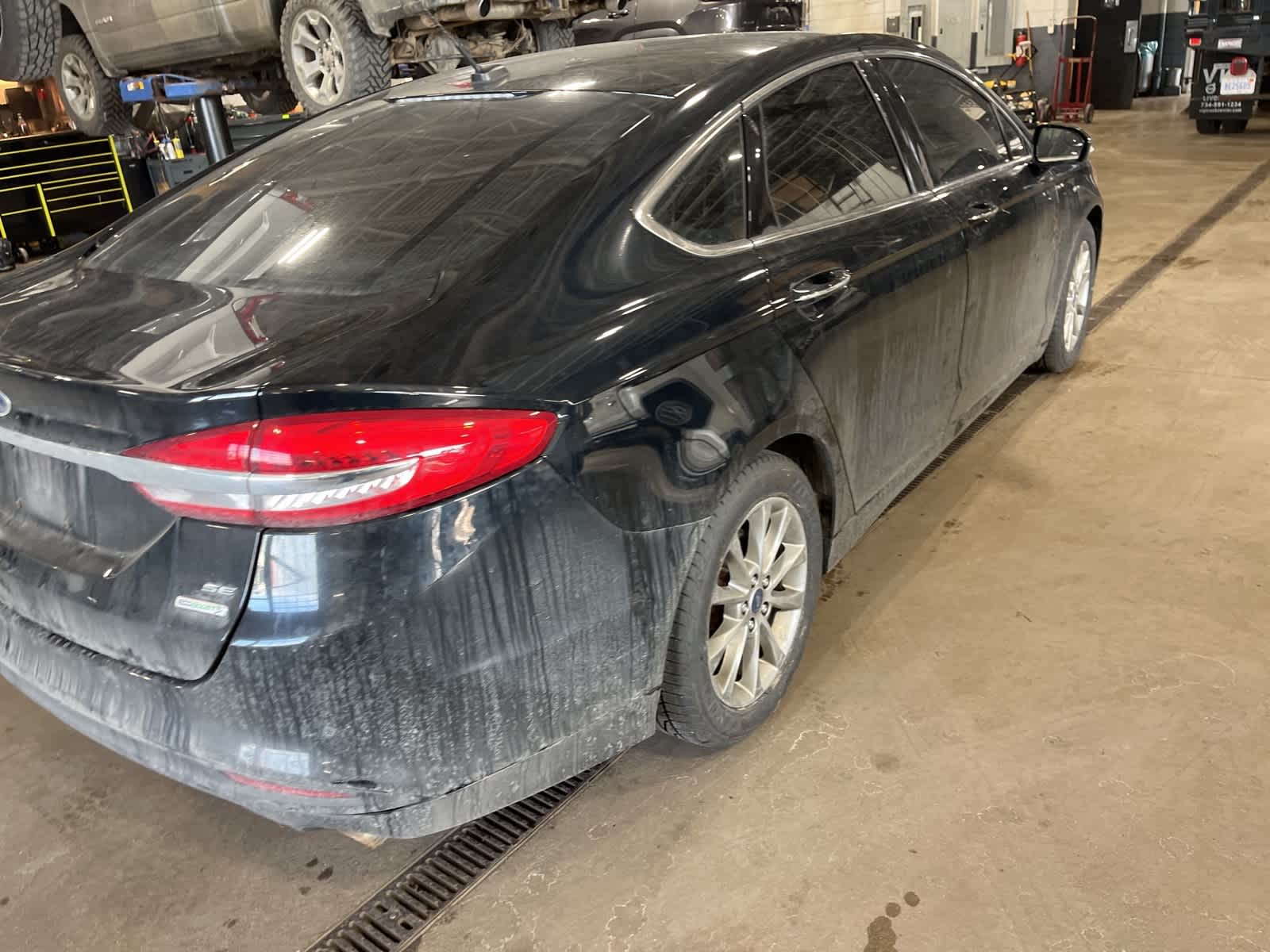 Thumbnail: 2017 Ford Fusion - 15