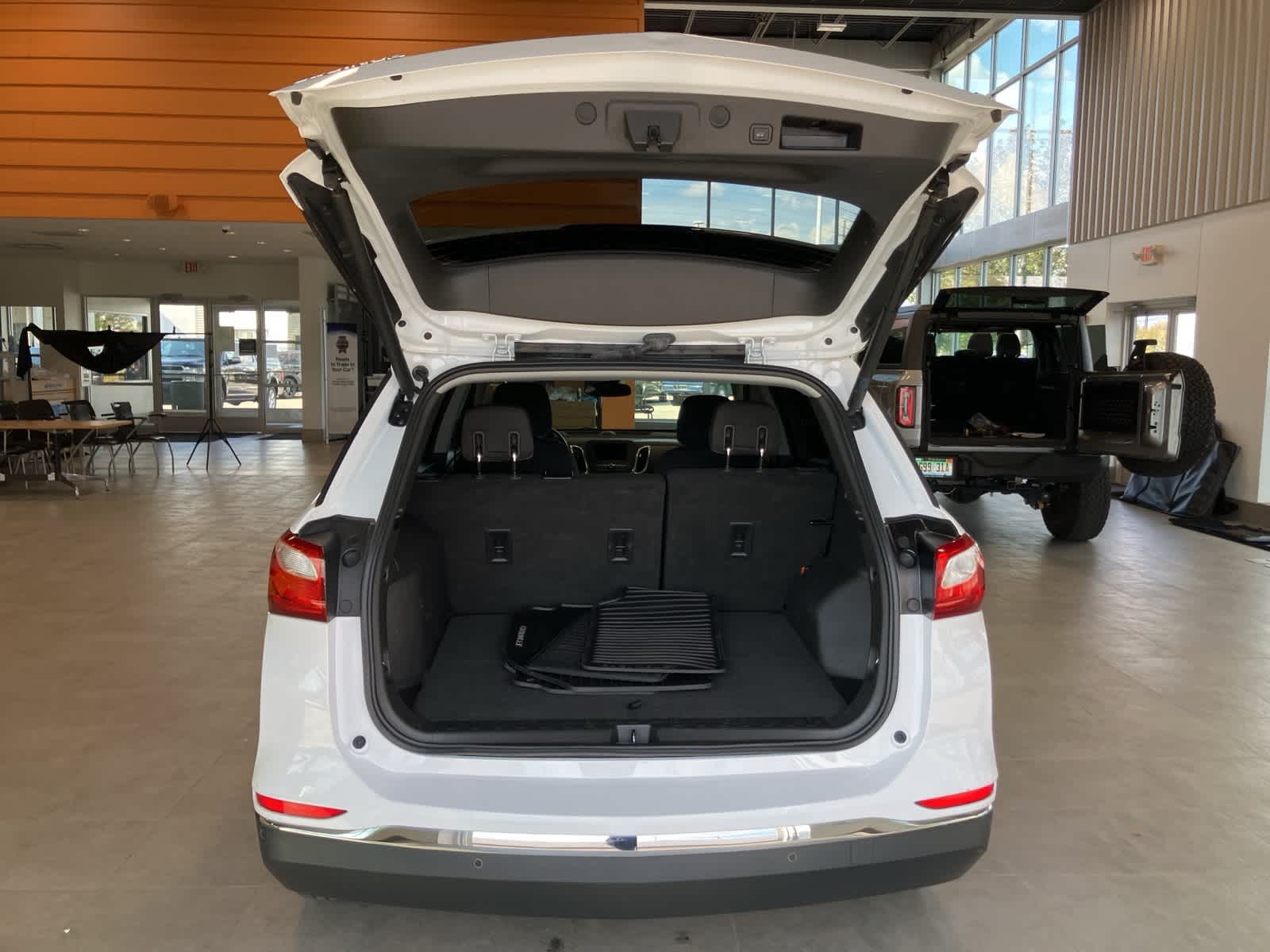 Thumbnail: 2019 Chevrolet Equinox - 25