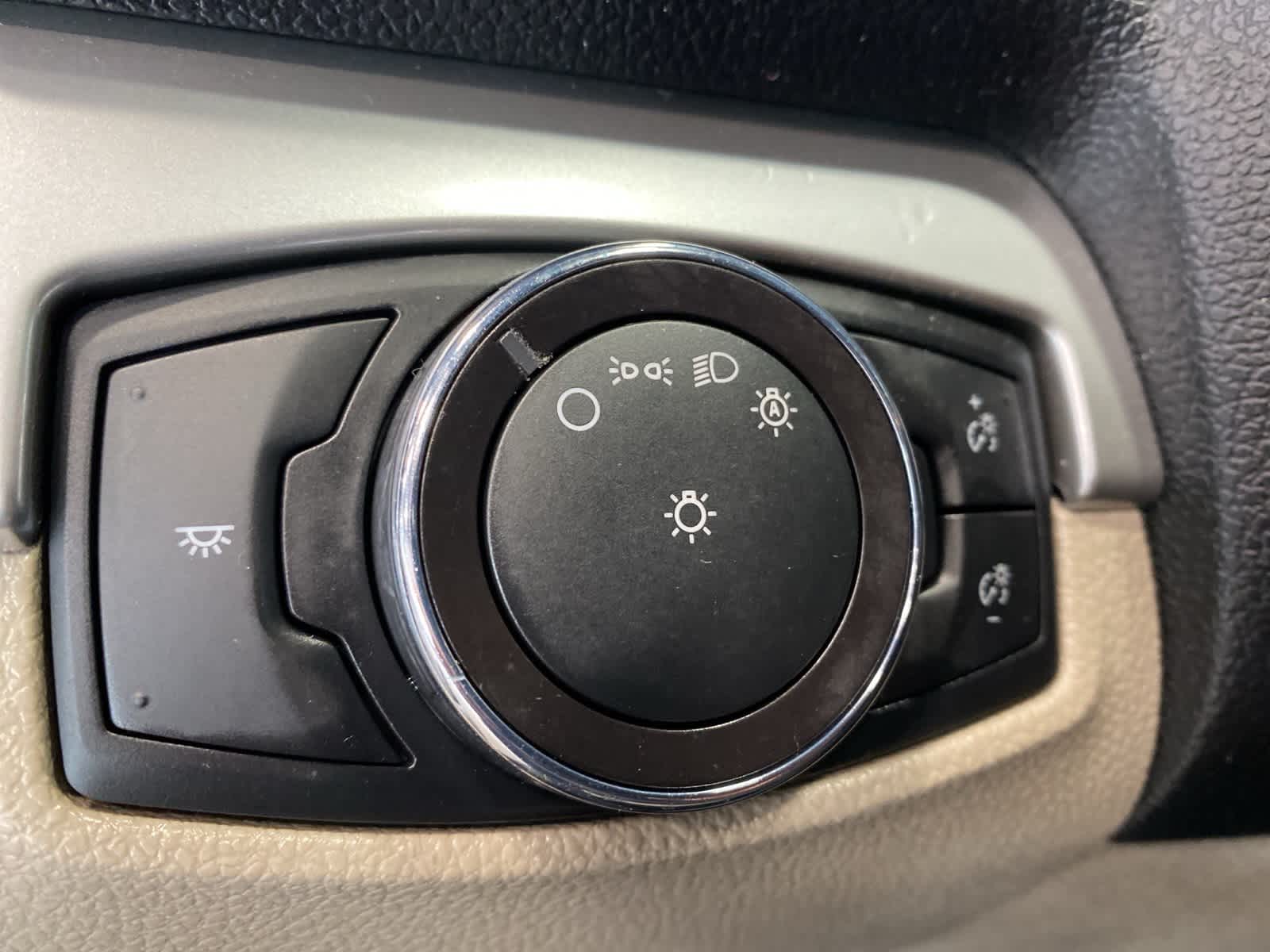 Thumbnail: 2018 Ford Explorer - 18