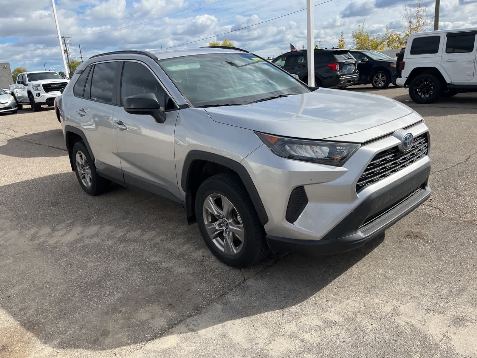 Thumbnail: 2022 Toyota RAV4 - 16