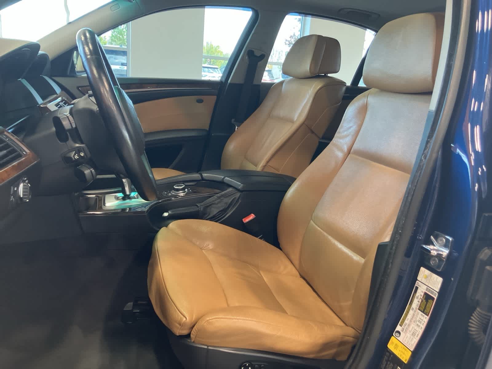 Thumbnail: 2009 BMW 5 Series - 12