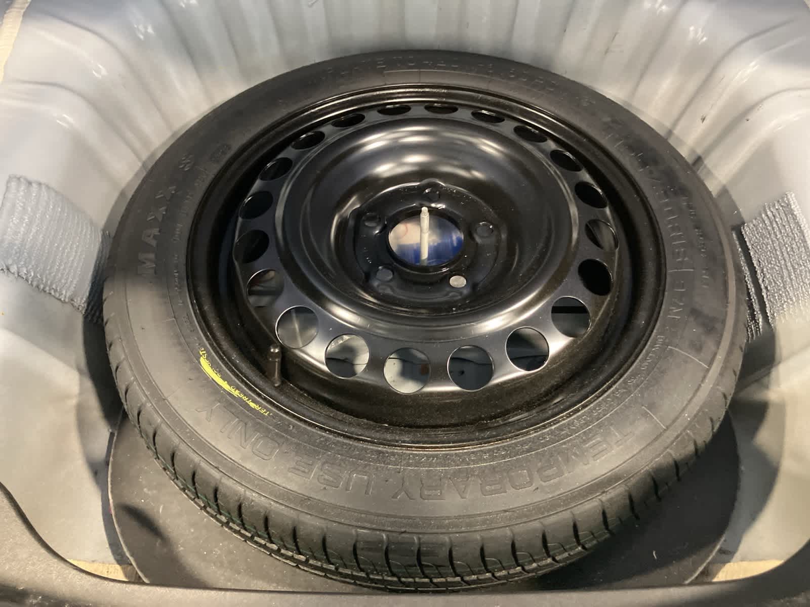 Thumbnail: 2024 Chevrolet Malibu - 28