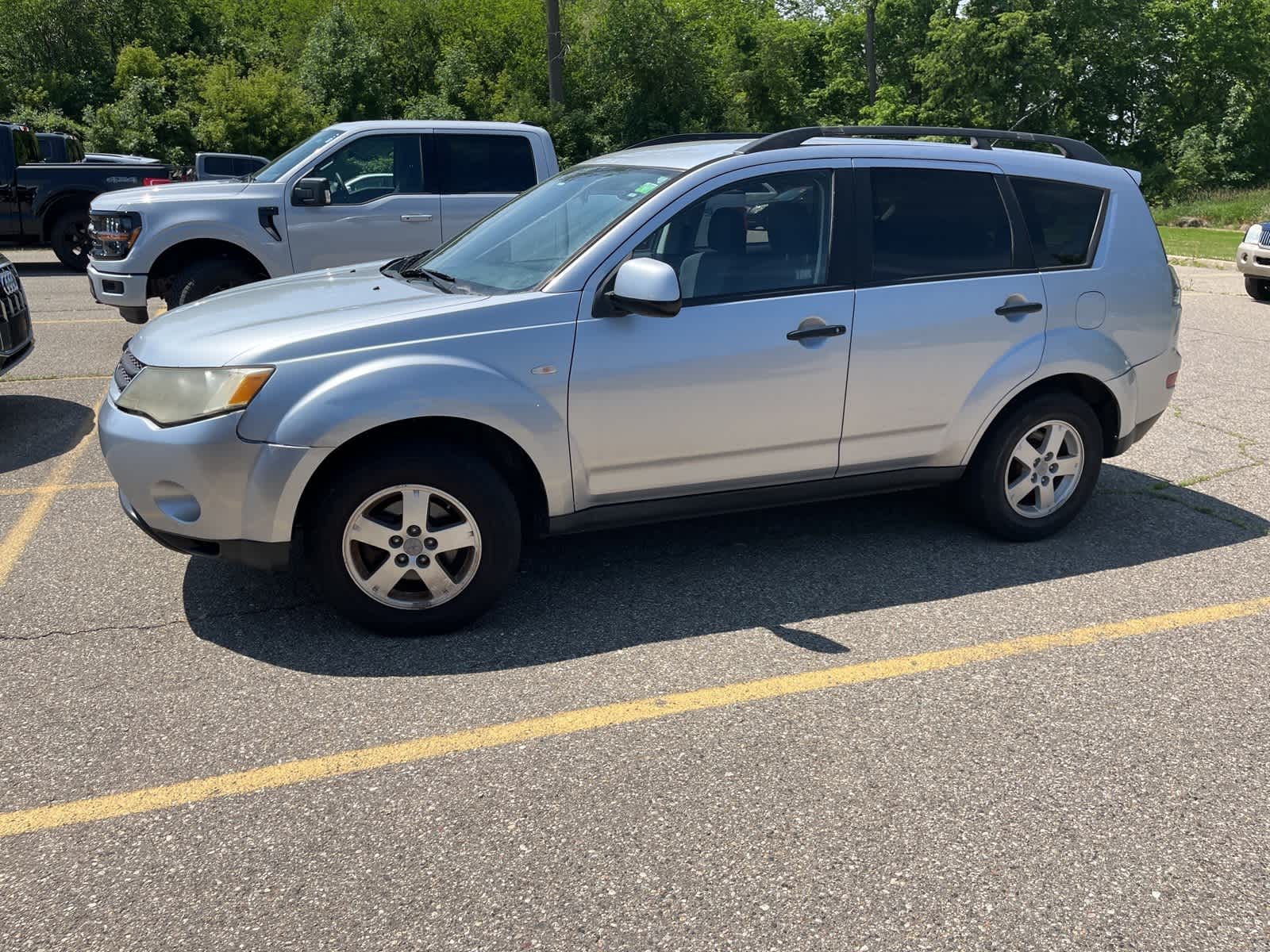 Thumbnail: 2007 Mitsubishi Outlander - 3