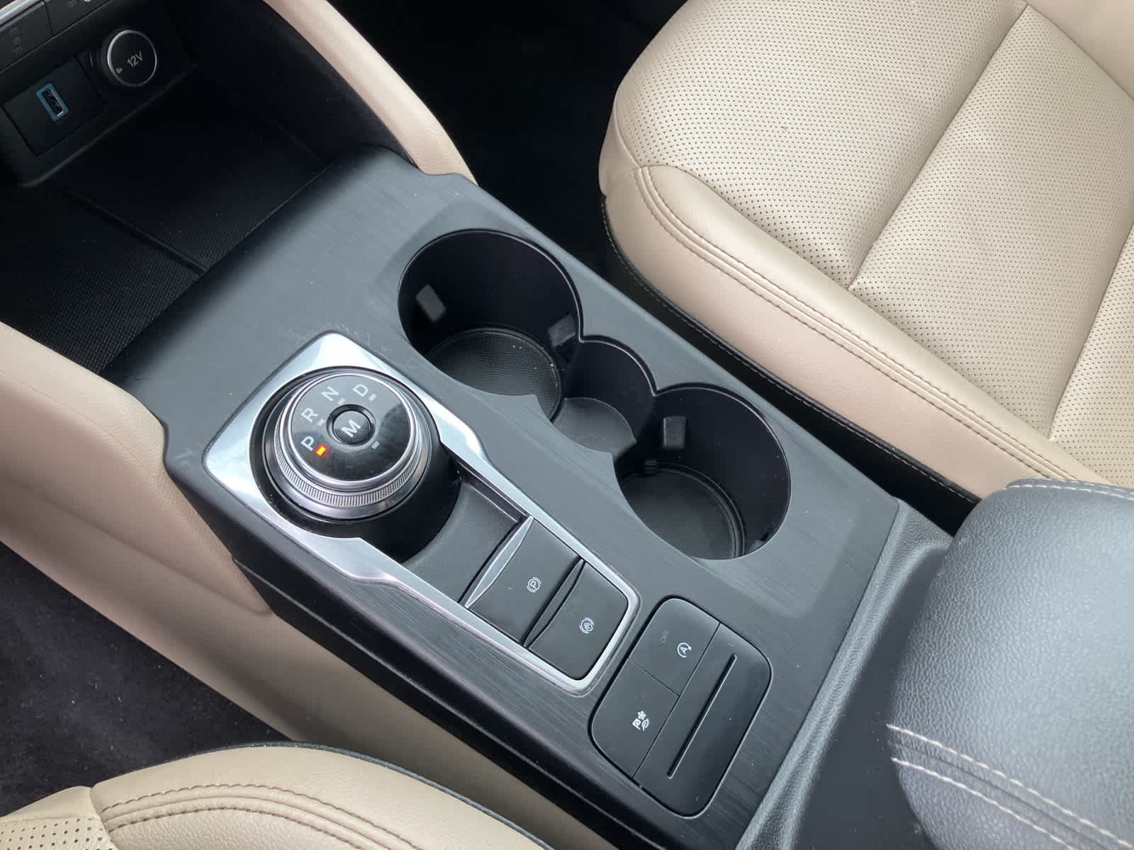 2020 Ford Escape SEL 17