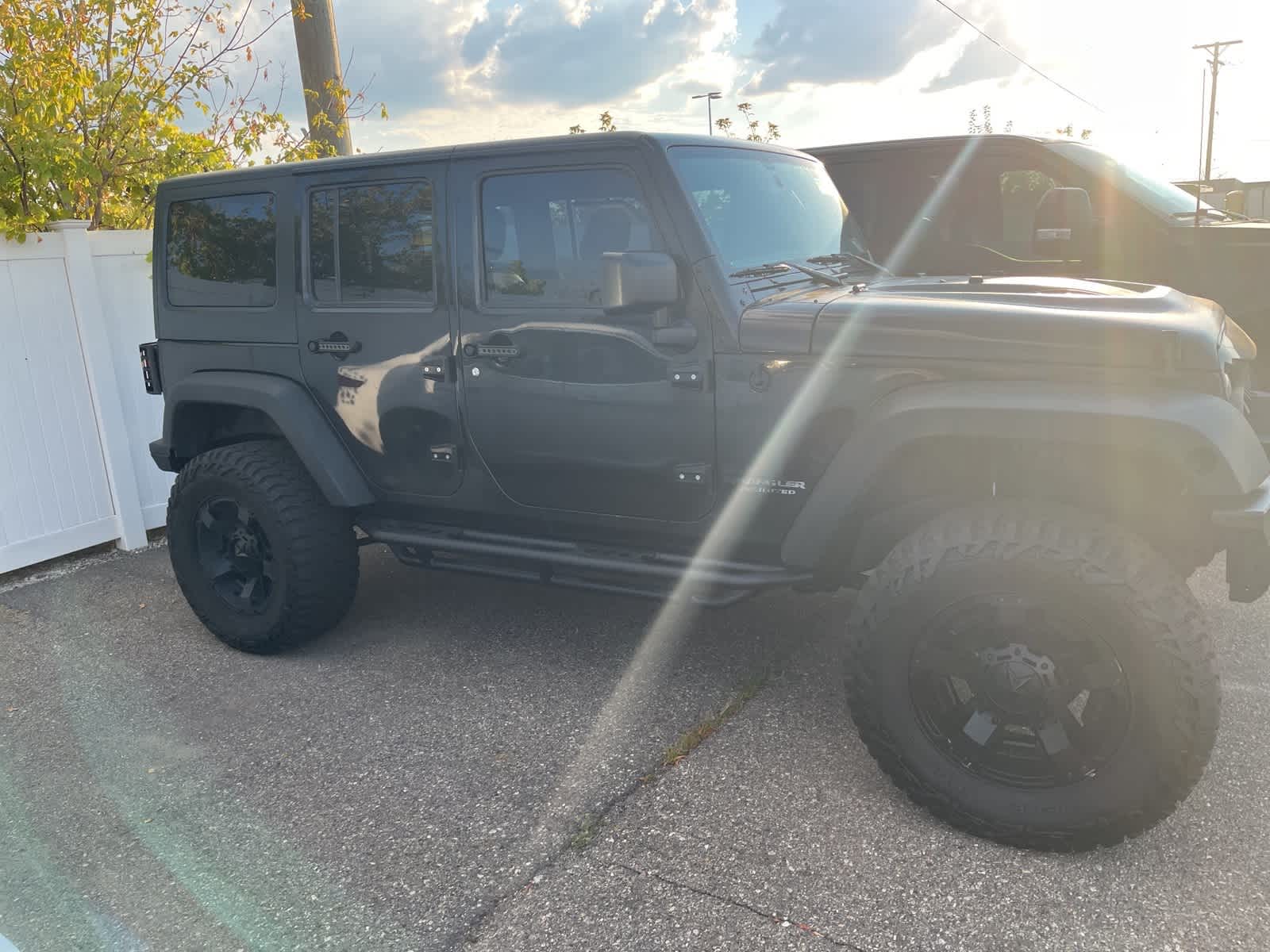 Thumbnail: 2017 Jeep Wrangler - 18