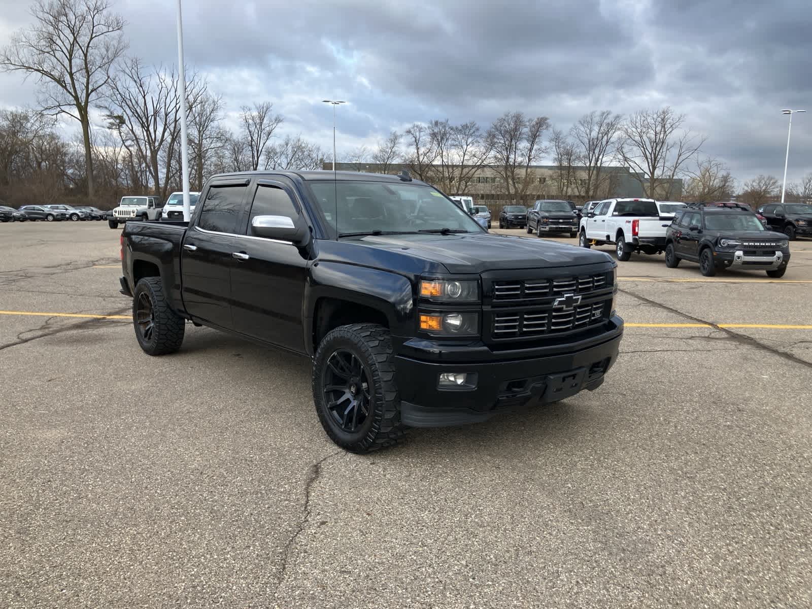 Thumbnail: 2015 Chevrolet Silverado 1500 - 3
