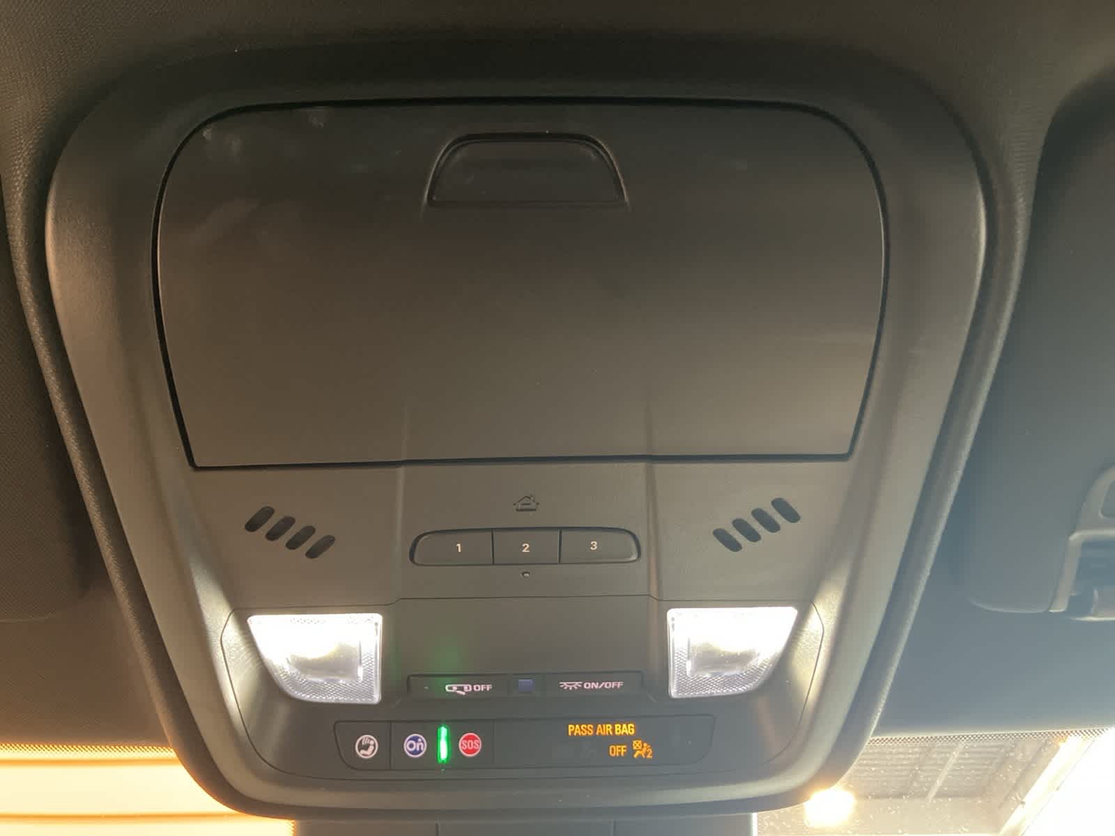 Thumbnail: 2024 Cadillac XT4 - 20