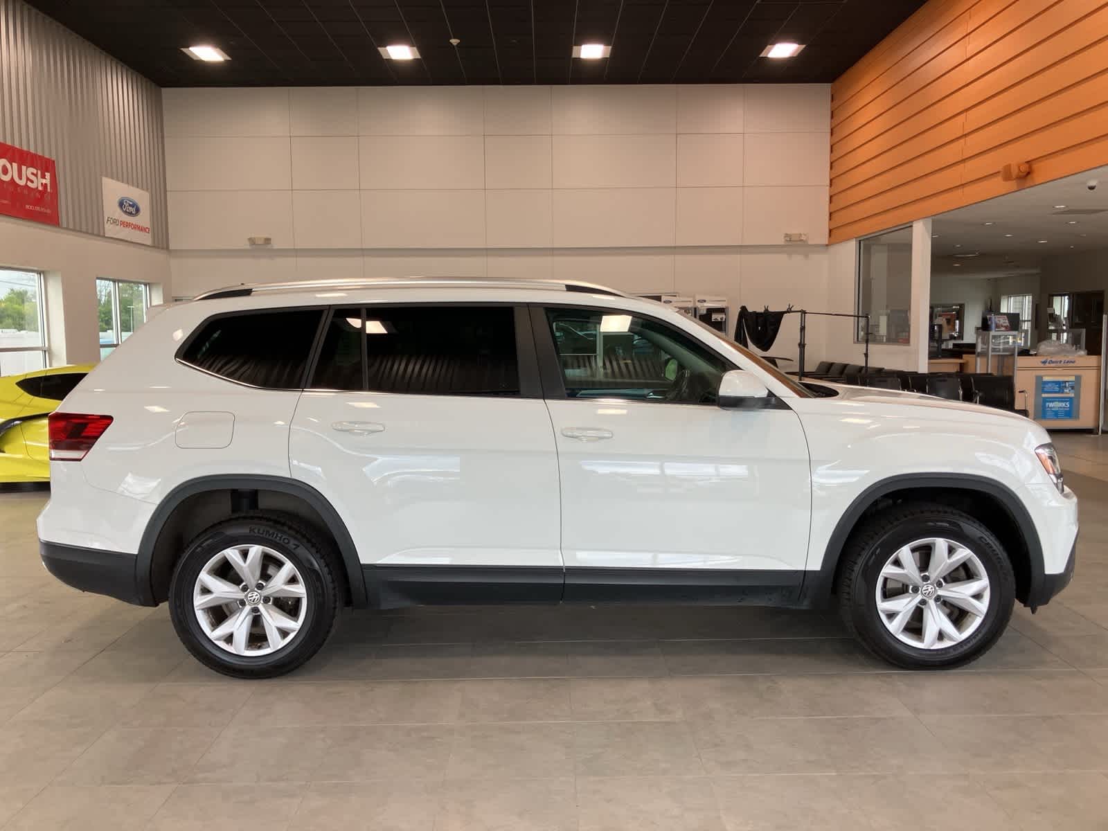 Thumbnail: 2019 Volkswagen Atlas - 4