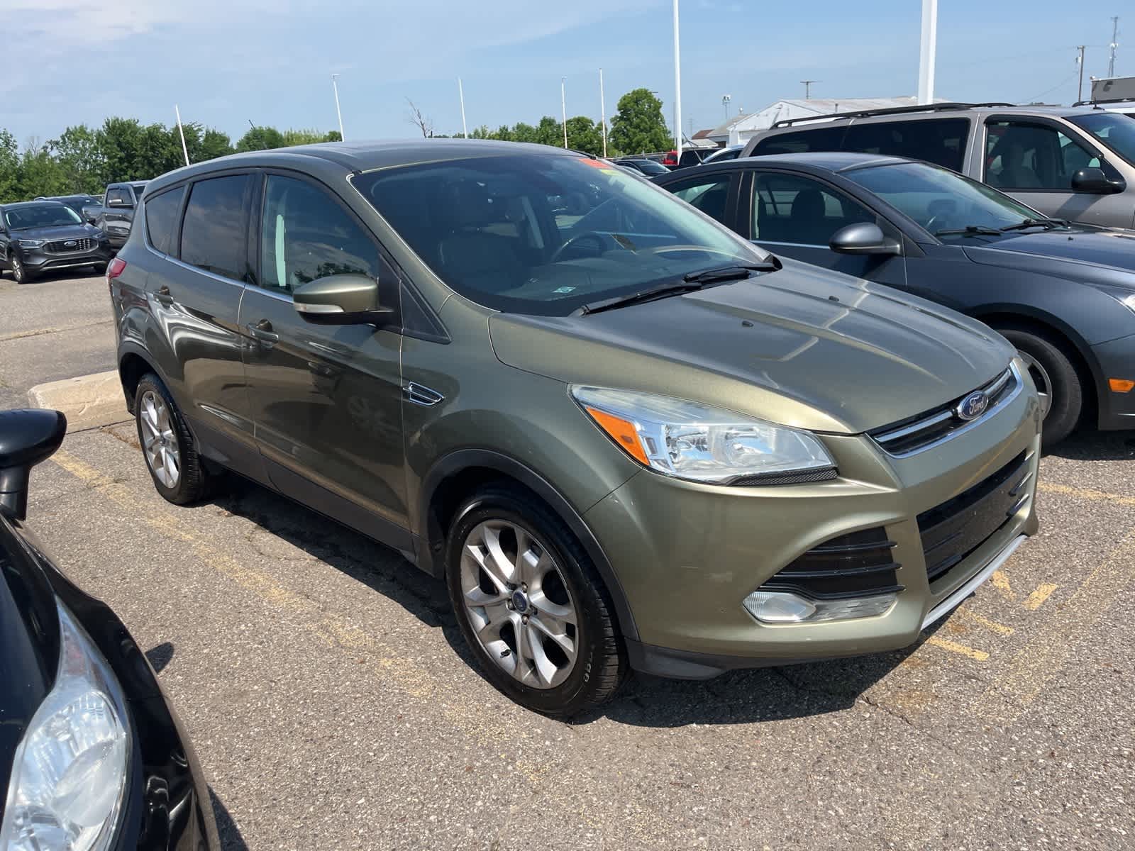 Thumbnail: 2013 Ford Escape - 16