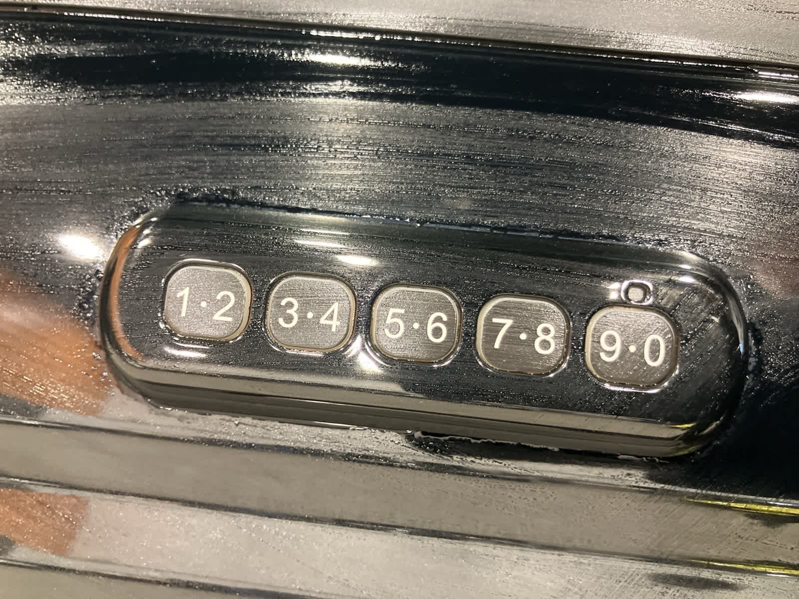 Thumbnail: 2023 Ford Bronco - 10